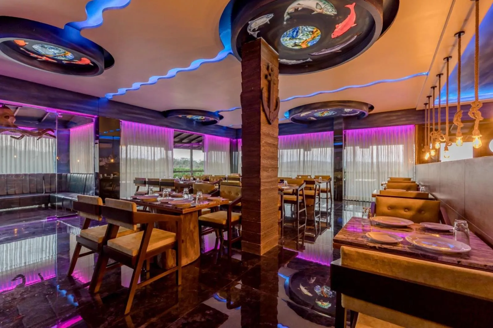 Restaurant/places to eat in Dio Regaalo Theme Resort, Ratnagiri