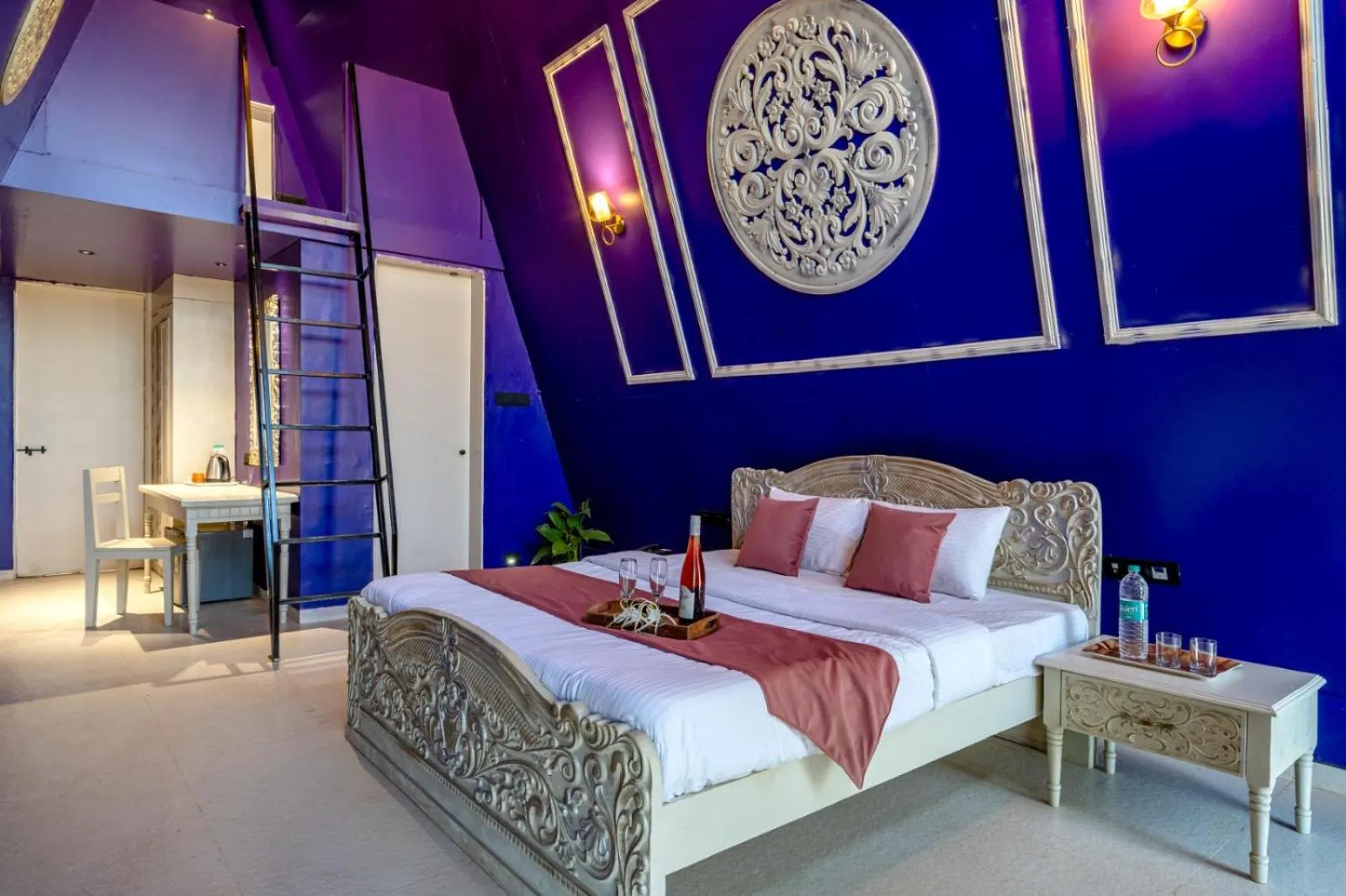 Bed in Dio Regaalo Theme Resort, Ratnagiri