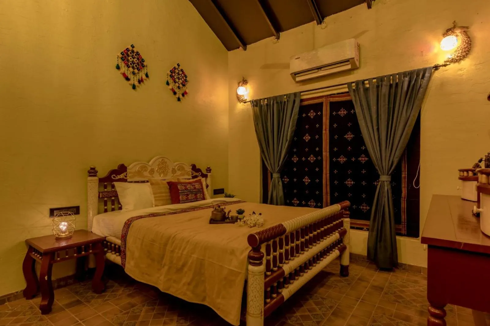 Bed in Dio Regaalo Theme Resort, Ratnagiri
