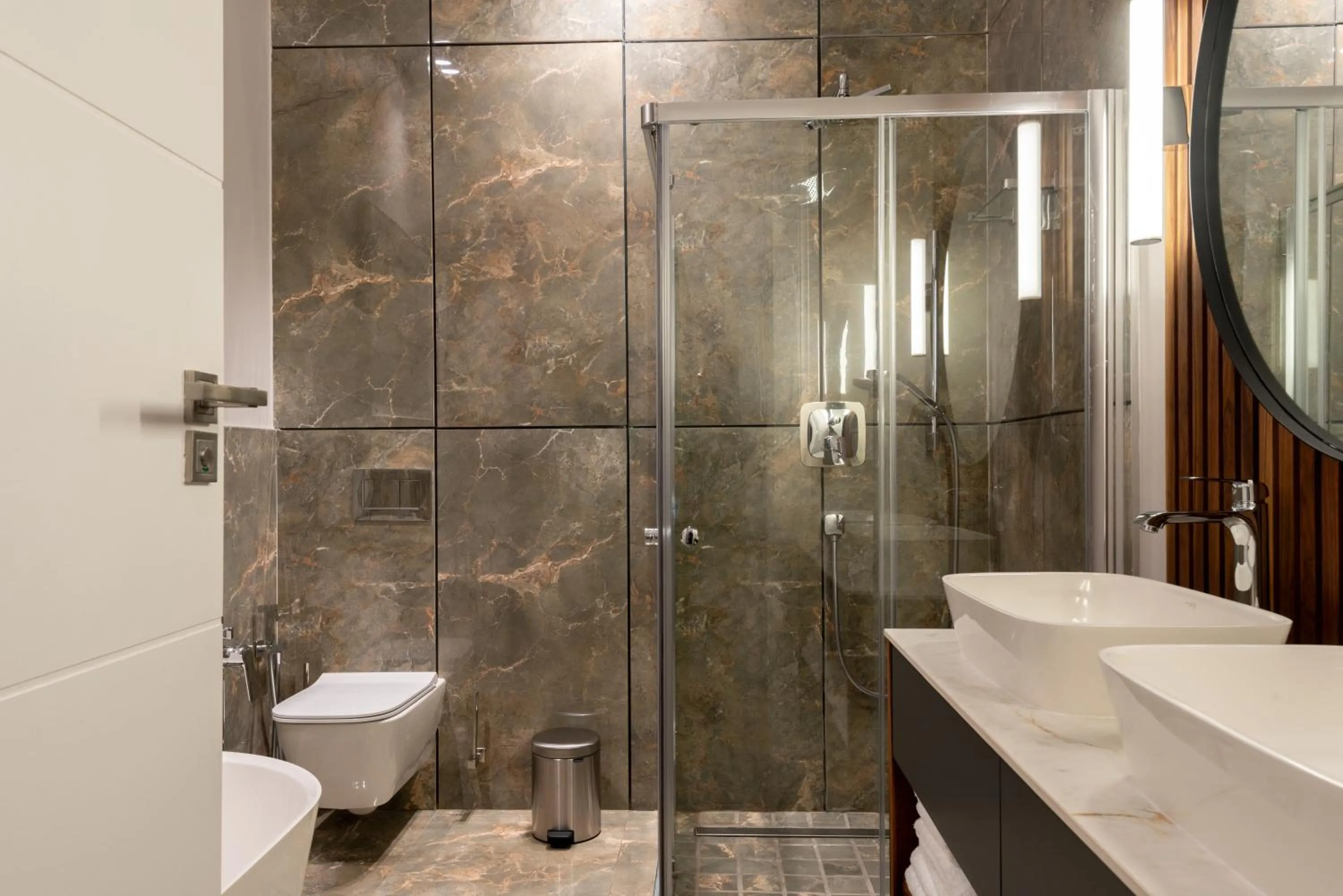 Shower in Anfani Boutique Hotel