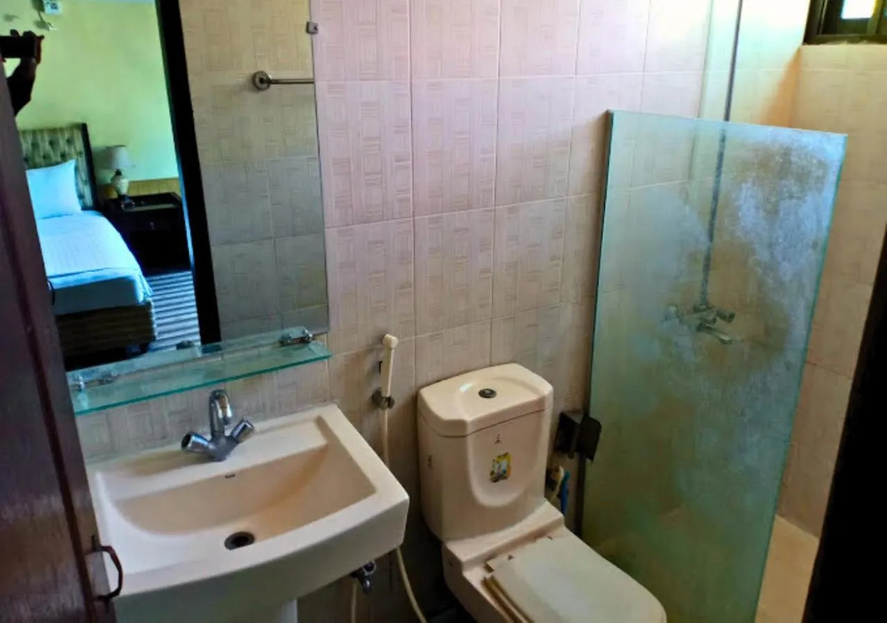 Shower in New Islamabad Hotel