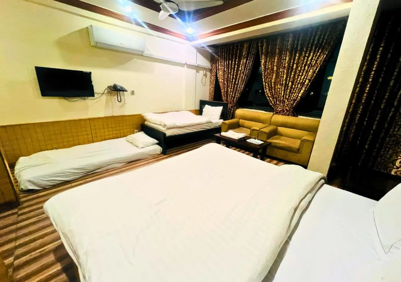 TV and multimedia, Bed in New Islamabad Hotel