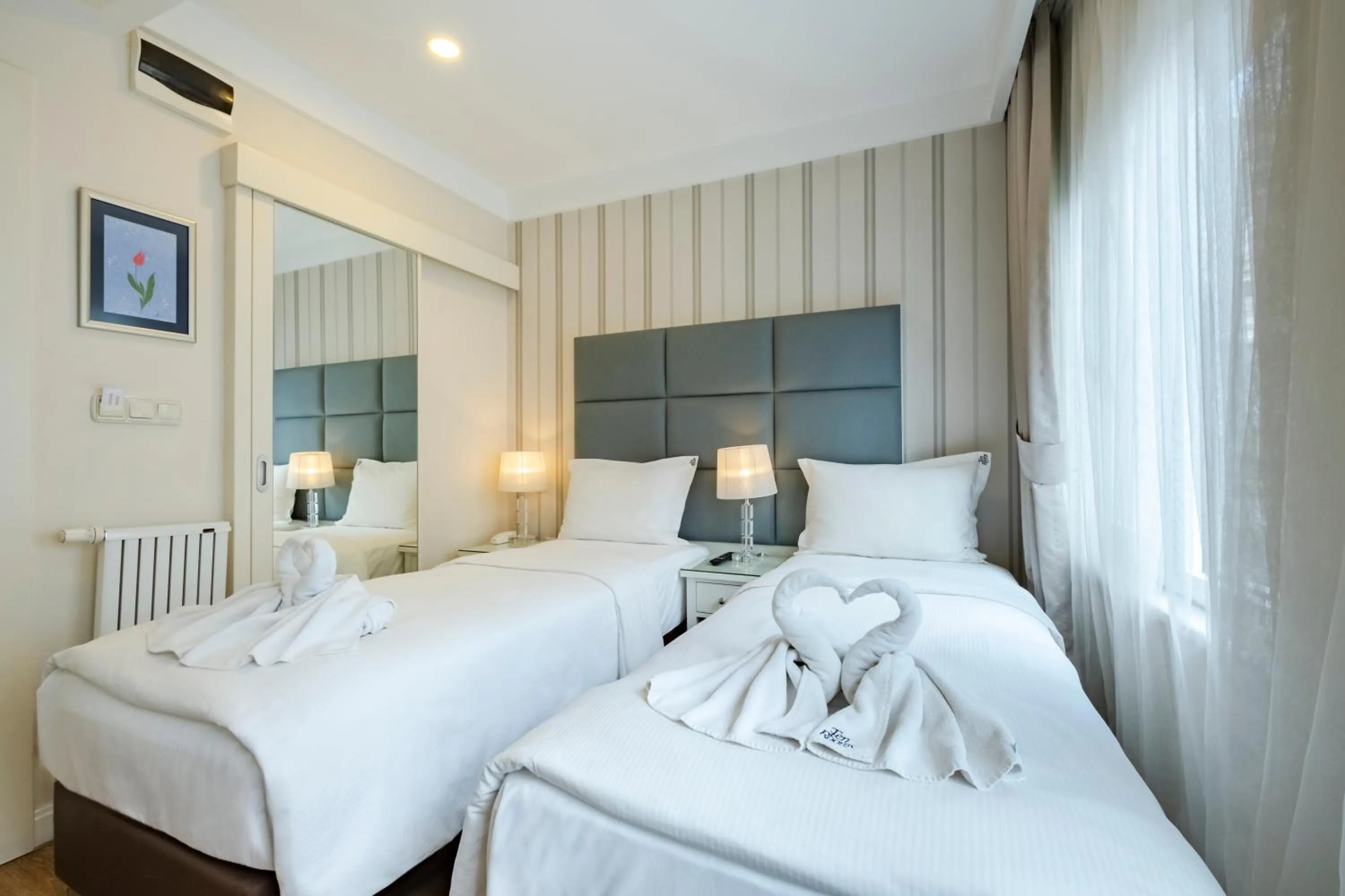 Bed in Ten Rooms Istanbul Hotel