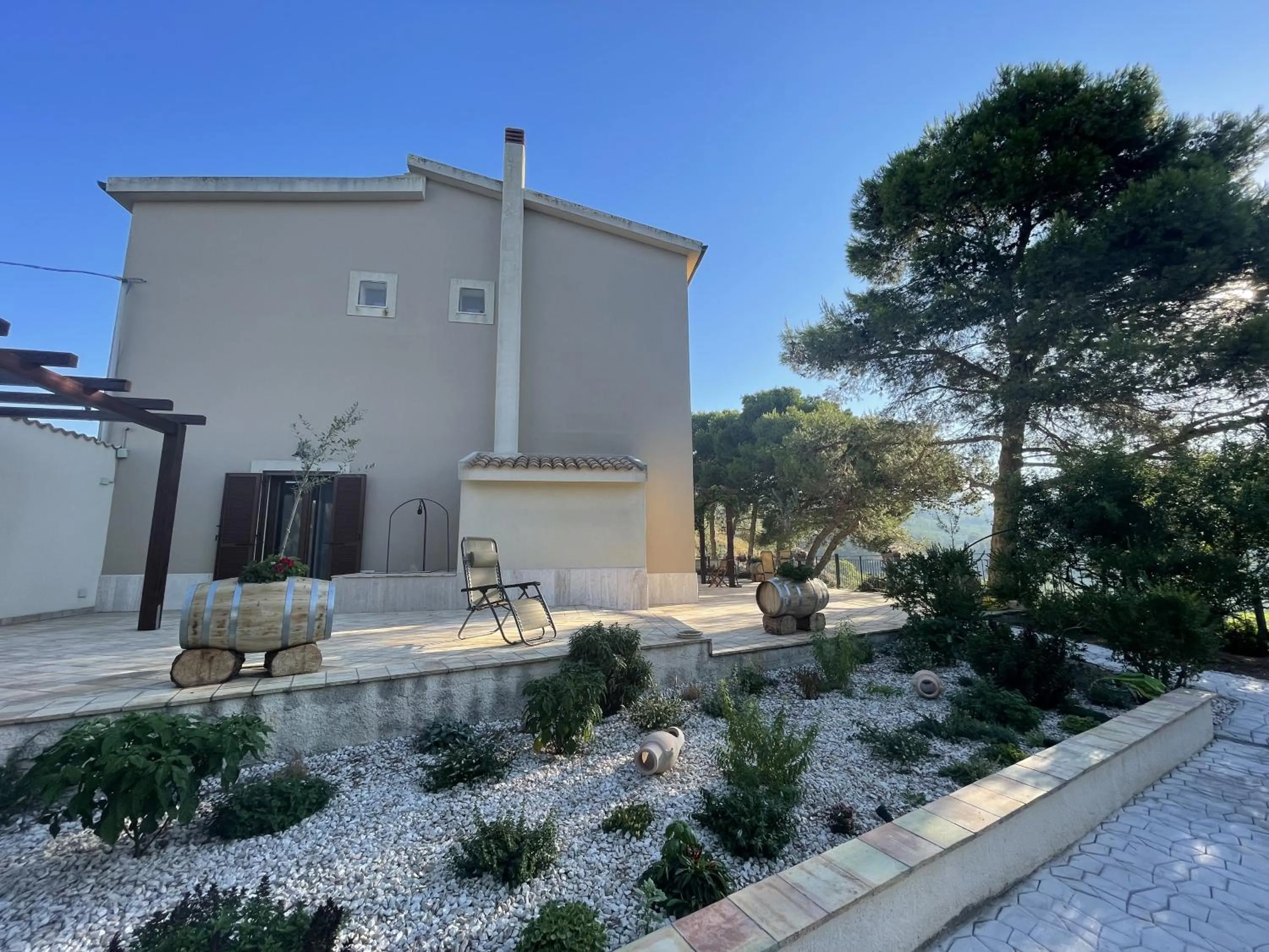 Property building in Feudo Del Biviere