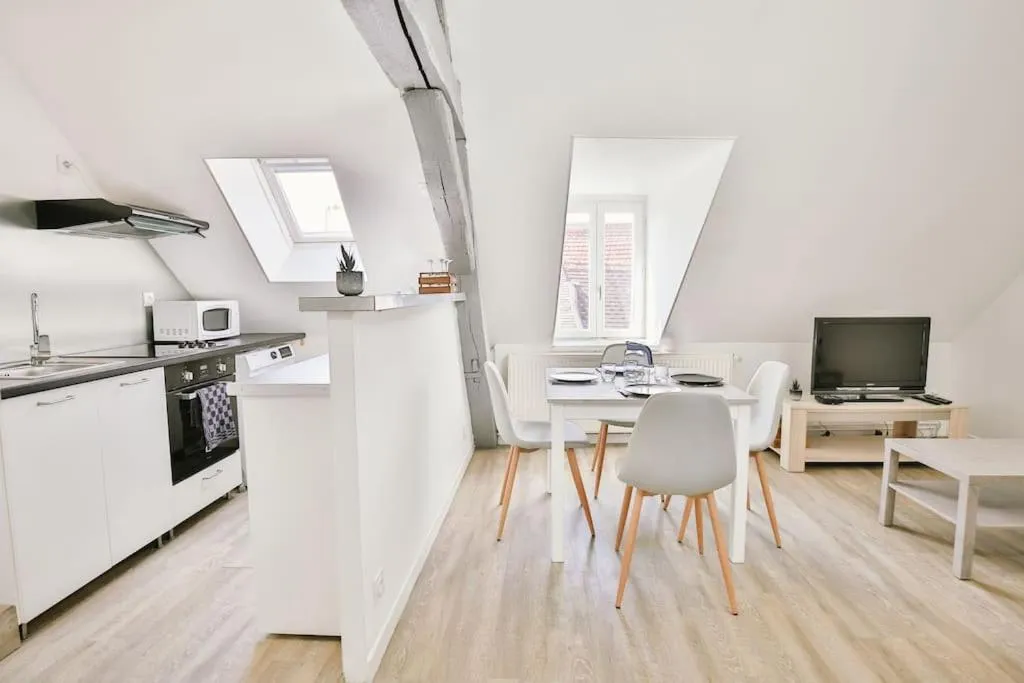 TV and multimedia in Le Bel-Air AVALLON