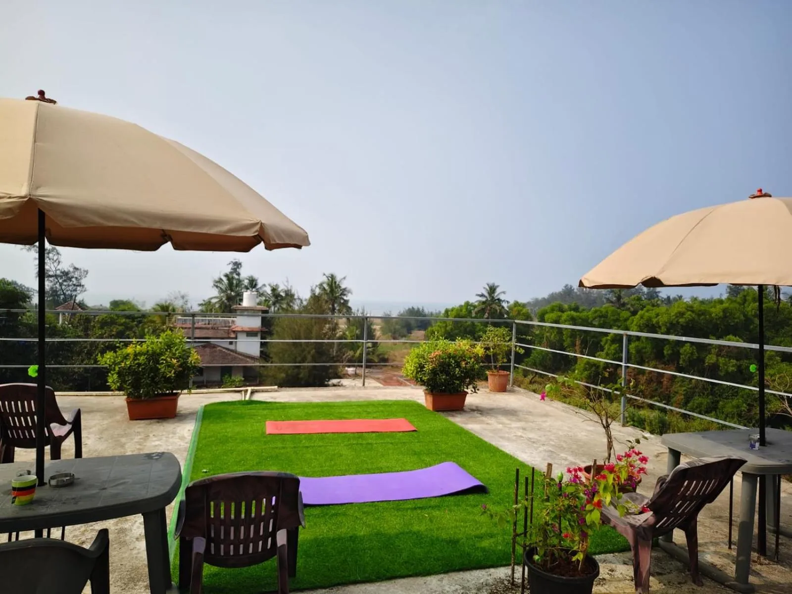 Balcony/Terrace in Last Minute Trip Hostel Morjim-By The Sea