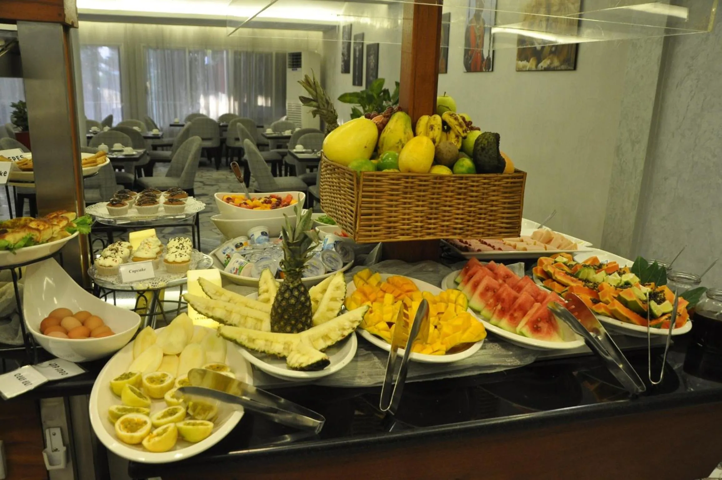 Buffet breakfast in Hotel Du Lac