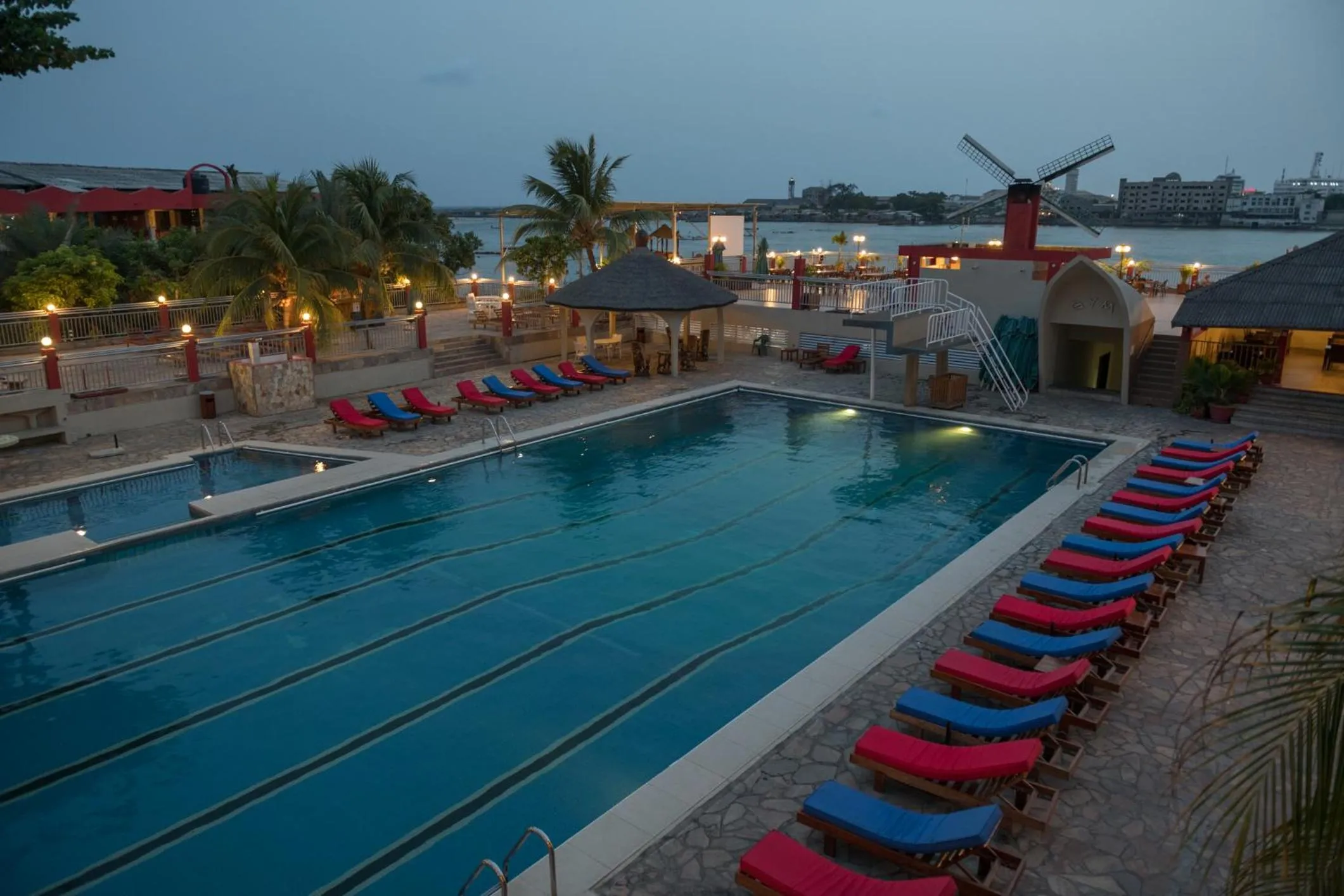 Swimming pool in Hotel Du Lac