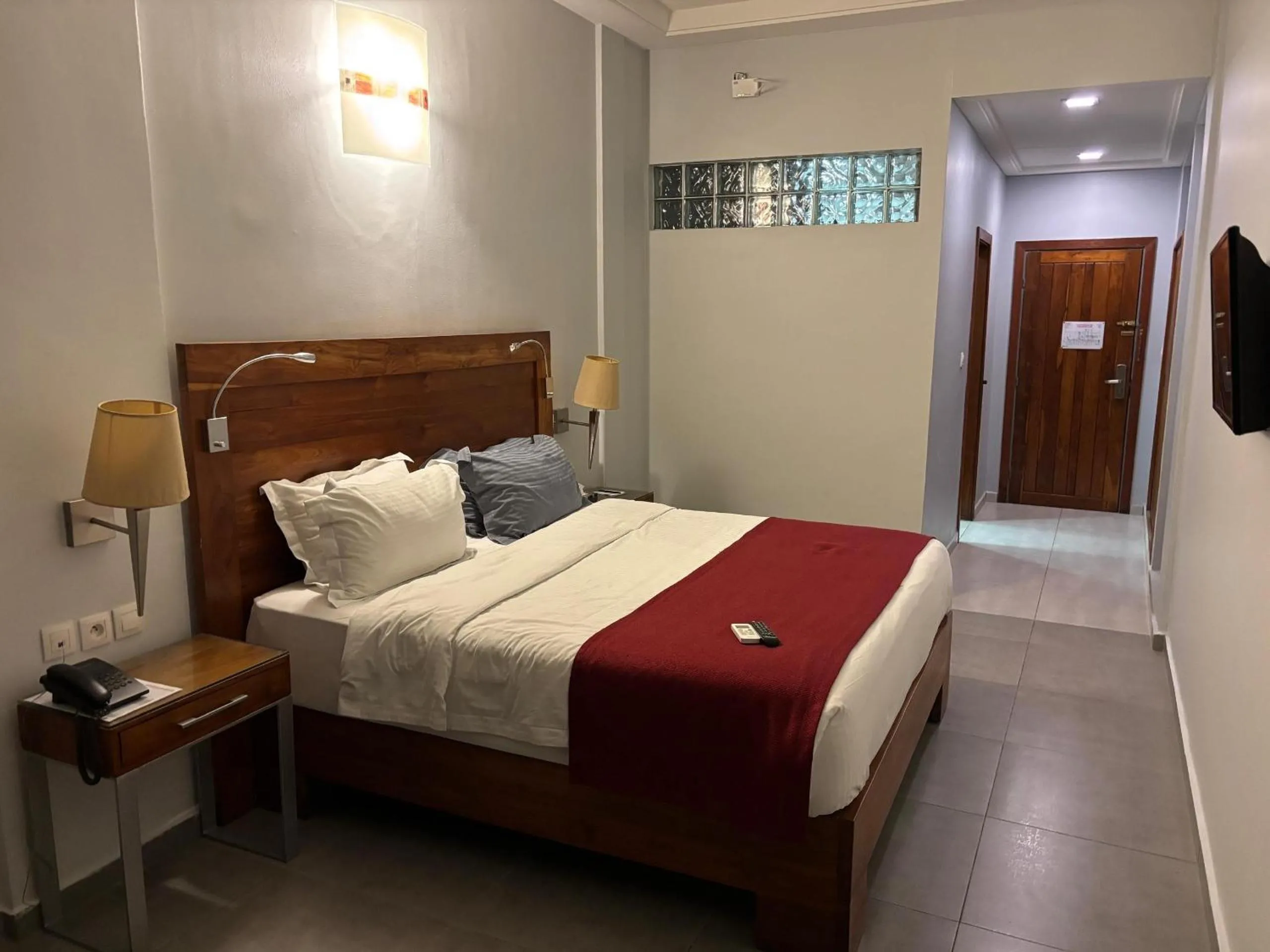 Bed in Hotel Du Lac