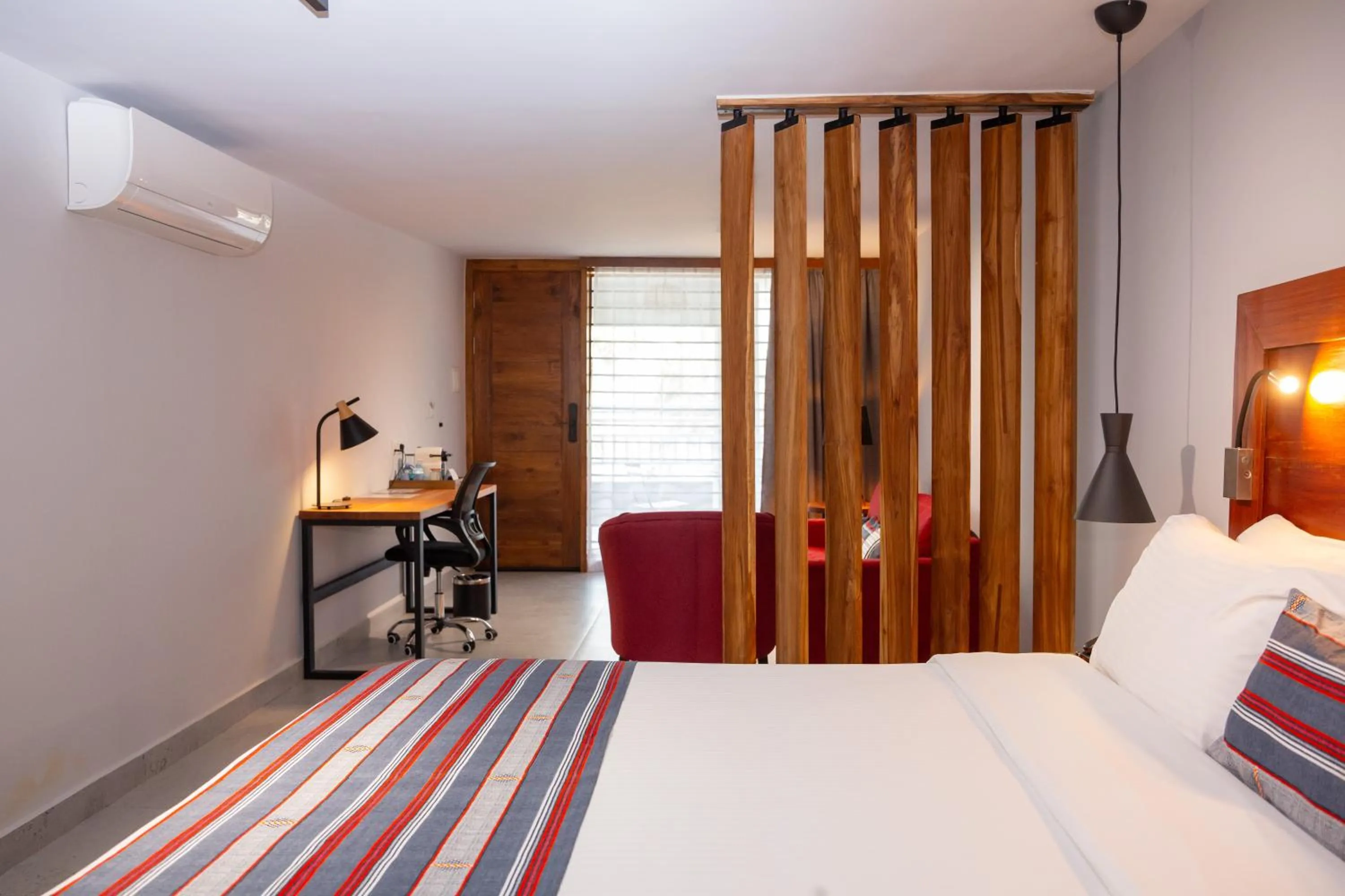 Bed in Hotel Du Lac