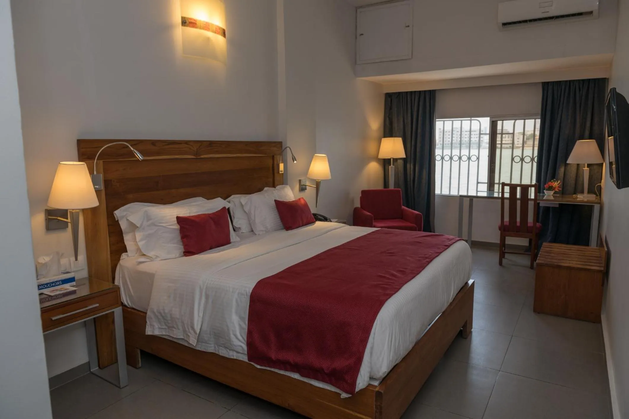 Bed in Hotel Du Lac
