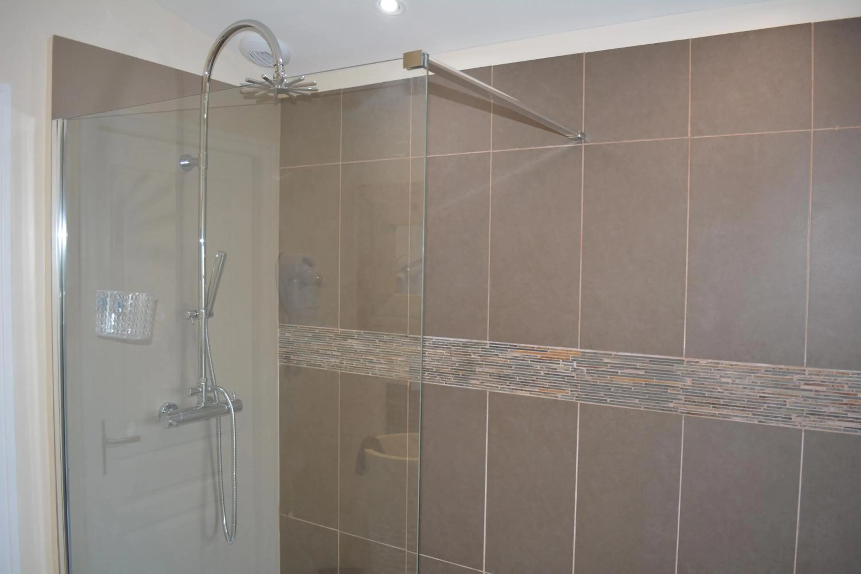 Shower in Aux 4 Cornes - Chambre d'hôtes