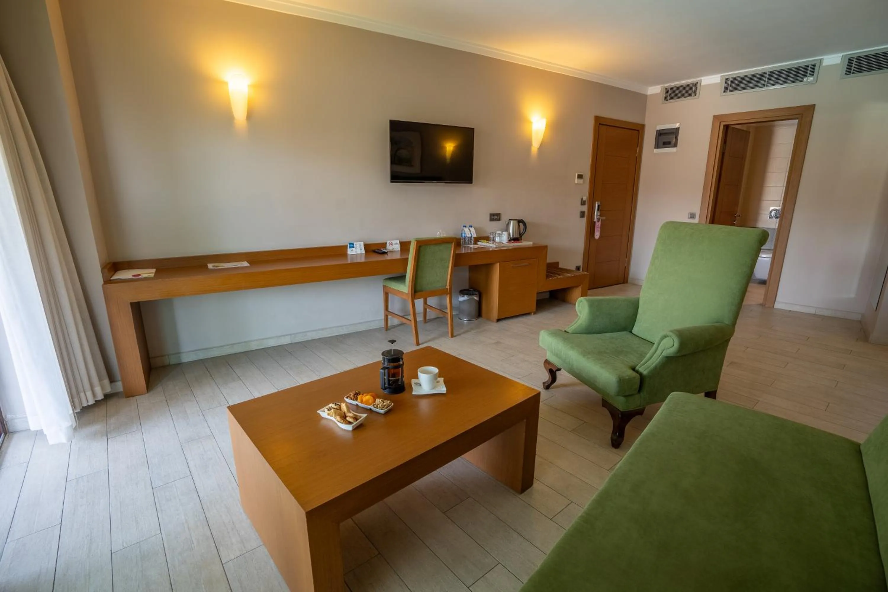 TV and multimedia in Renka Hotel & Spa