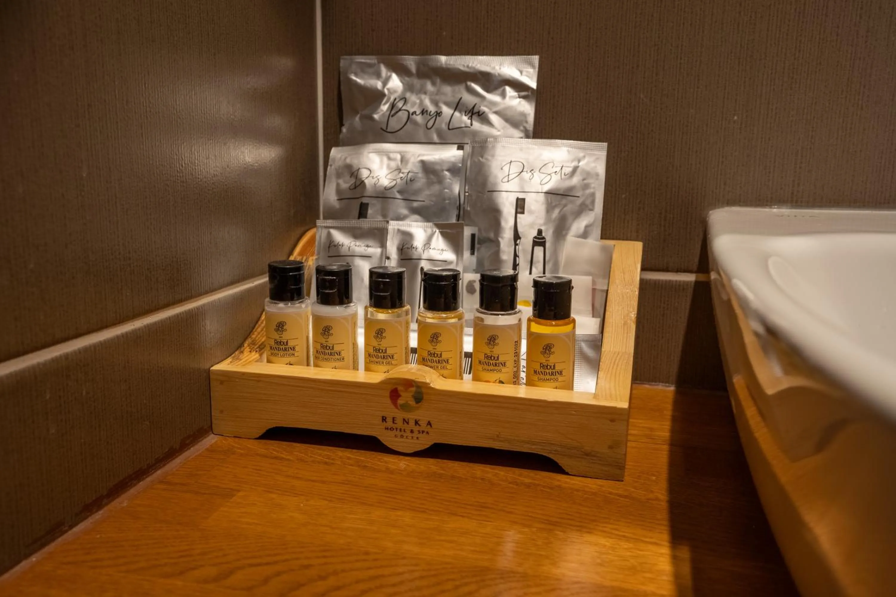 Bathroom, Bed in Renka Hotel & Spa