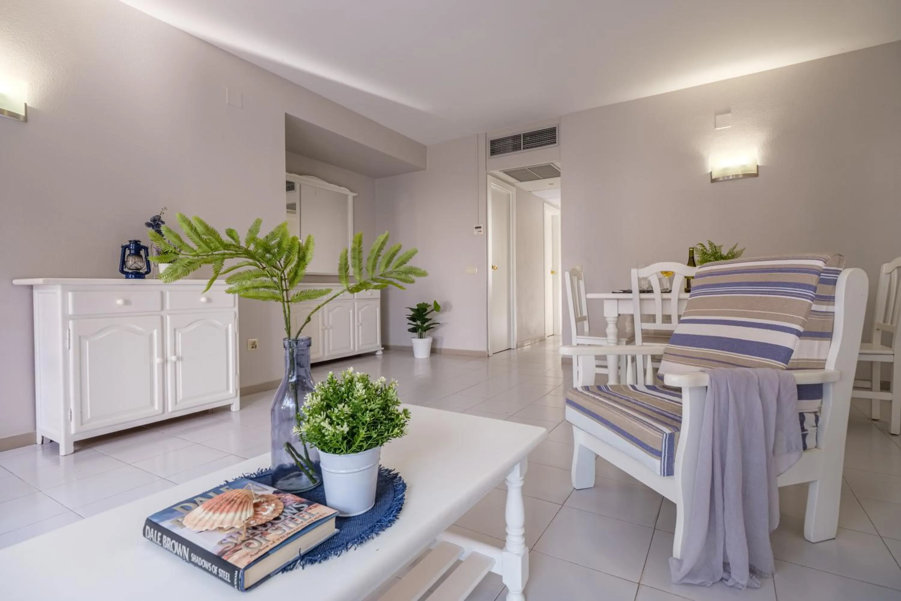 Communal lounge/ TV room in Apartamentos Estival Park