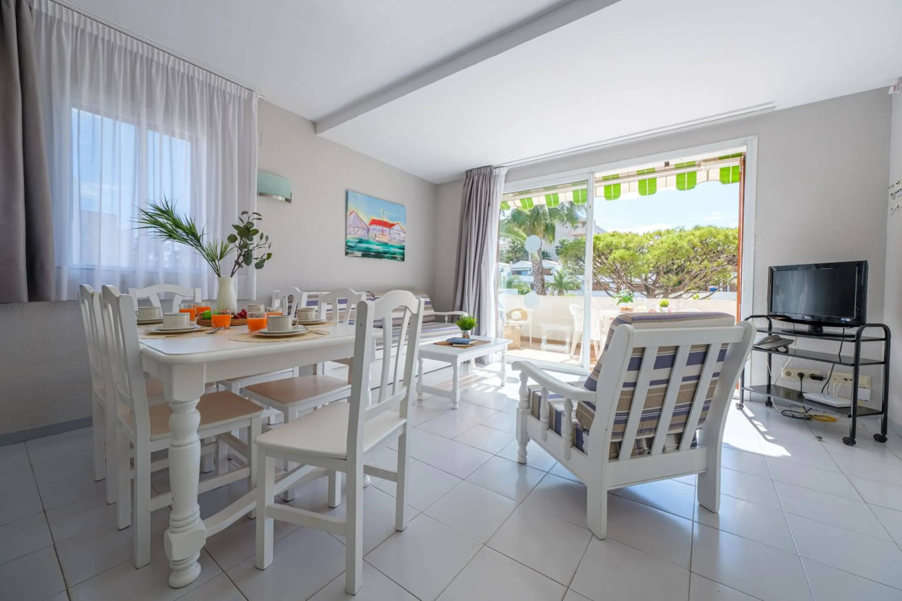 Summer in Apartamentos Estival Park