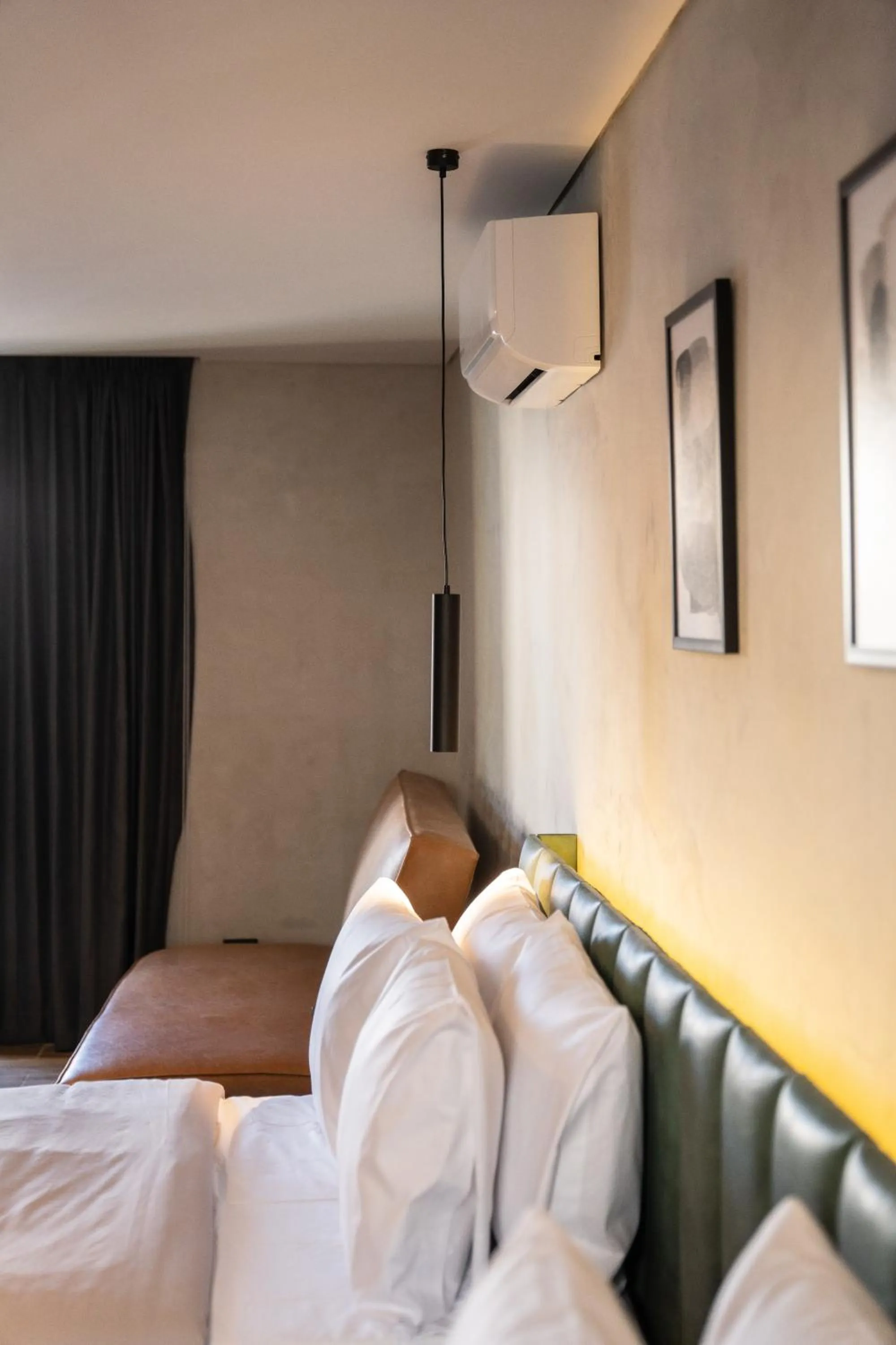 Bedroom, Bed in ALCALÀ EXPO