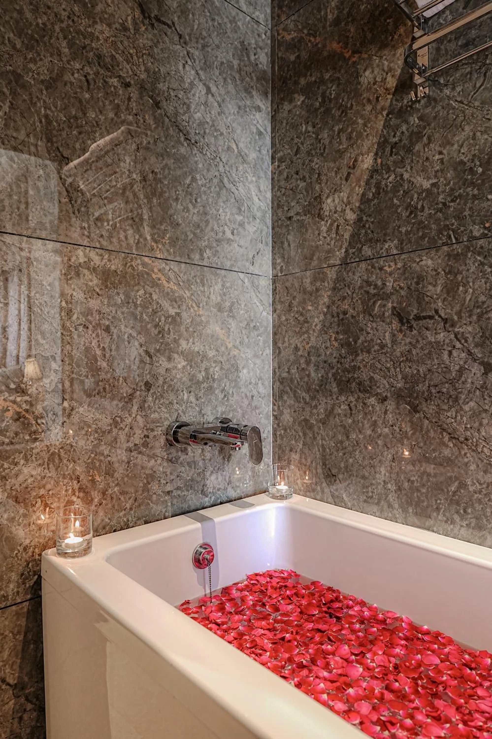 Hot Tub in BluSalzz Residence Amritsar