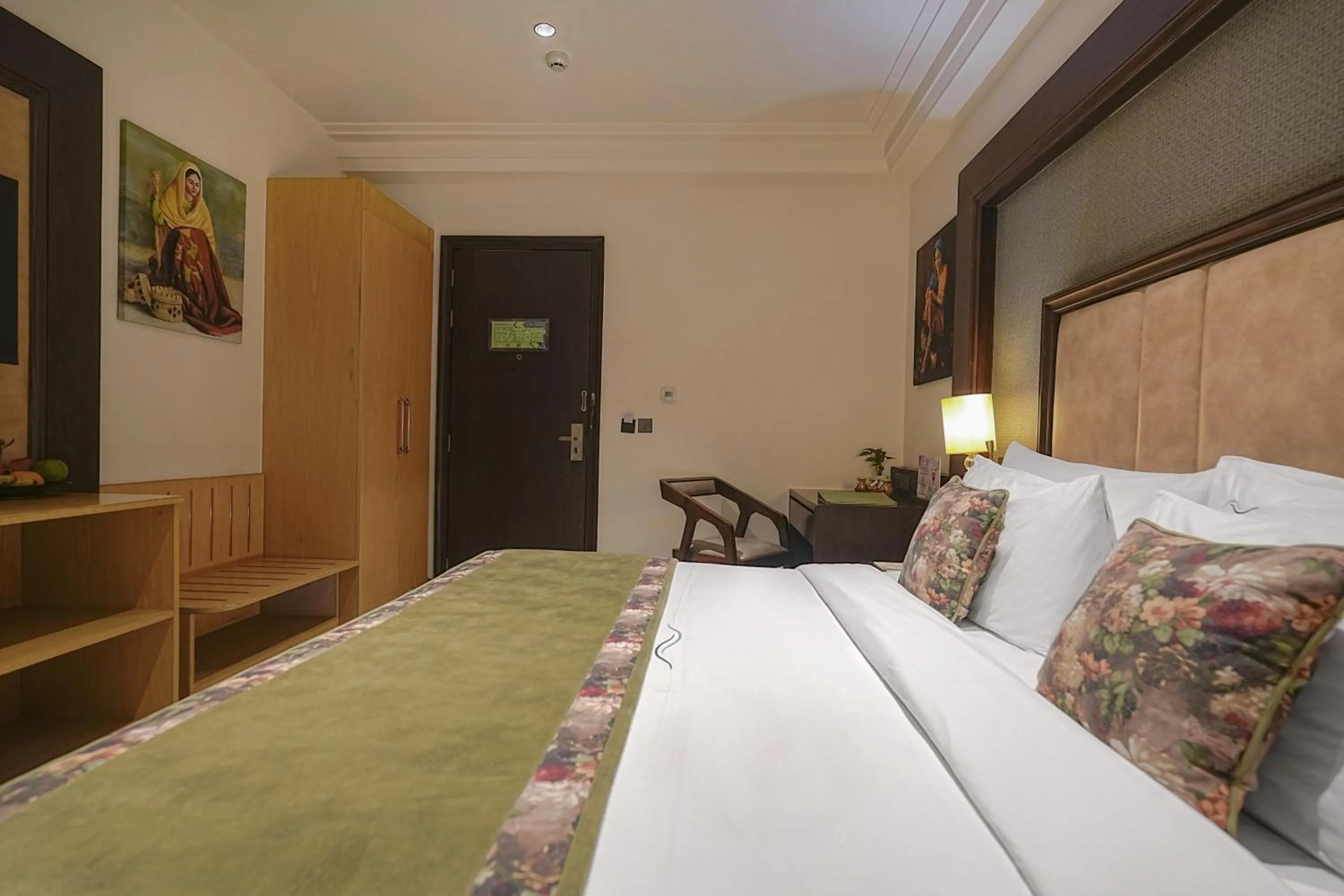 Bed in BluSalzz Residence Amritsar