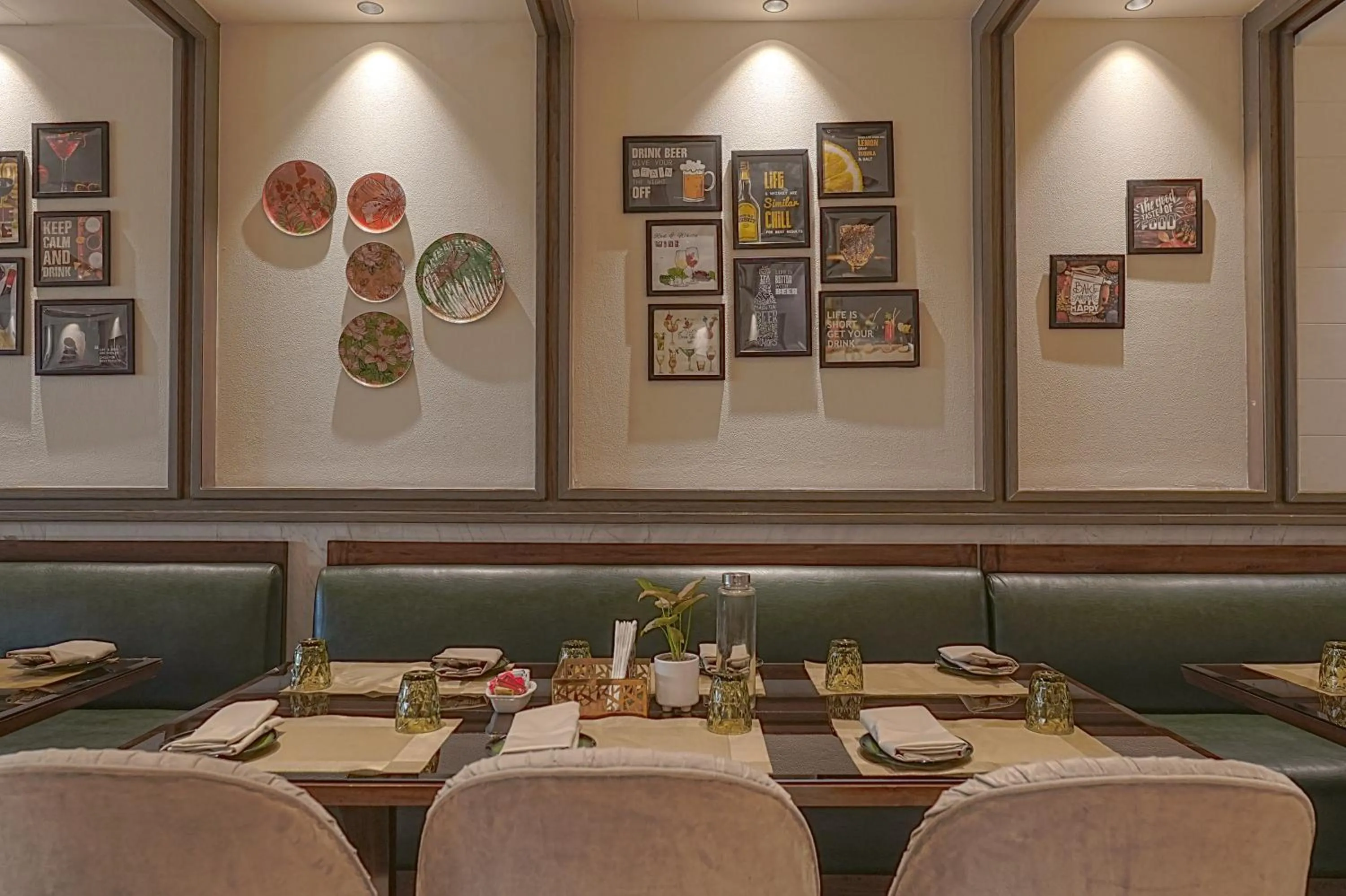 Restaurant/places to eat in BluSalzz Residence Amritsar