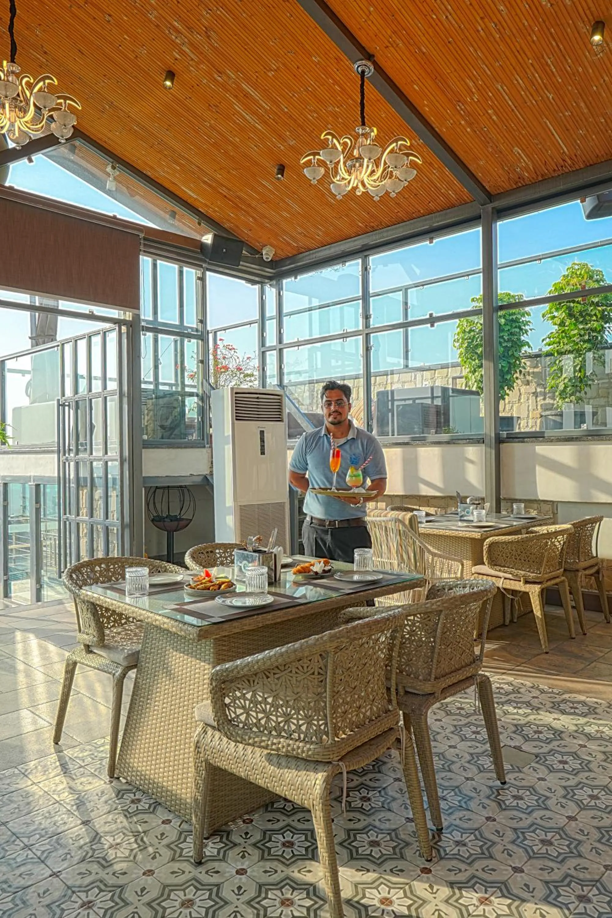 Restaurant/places to eat in BluSalzz Residence Amritsar