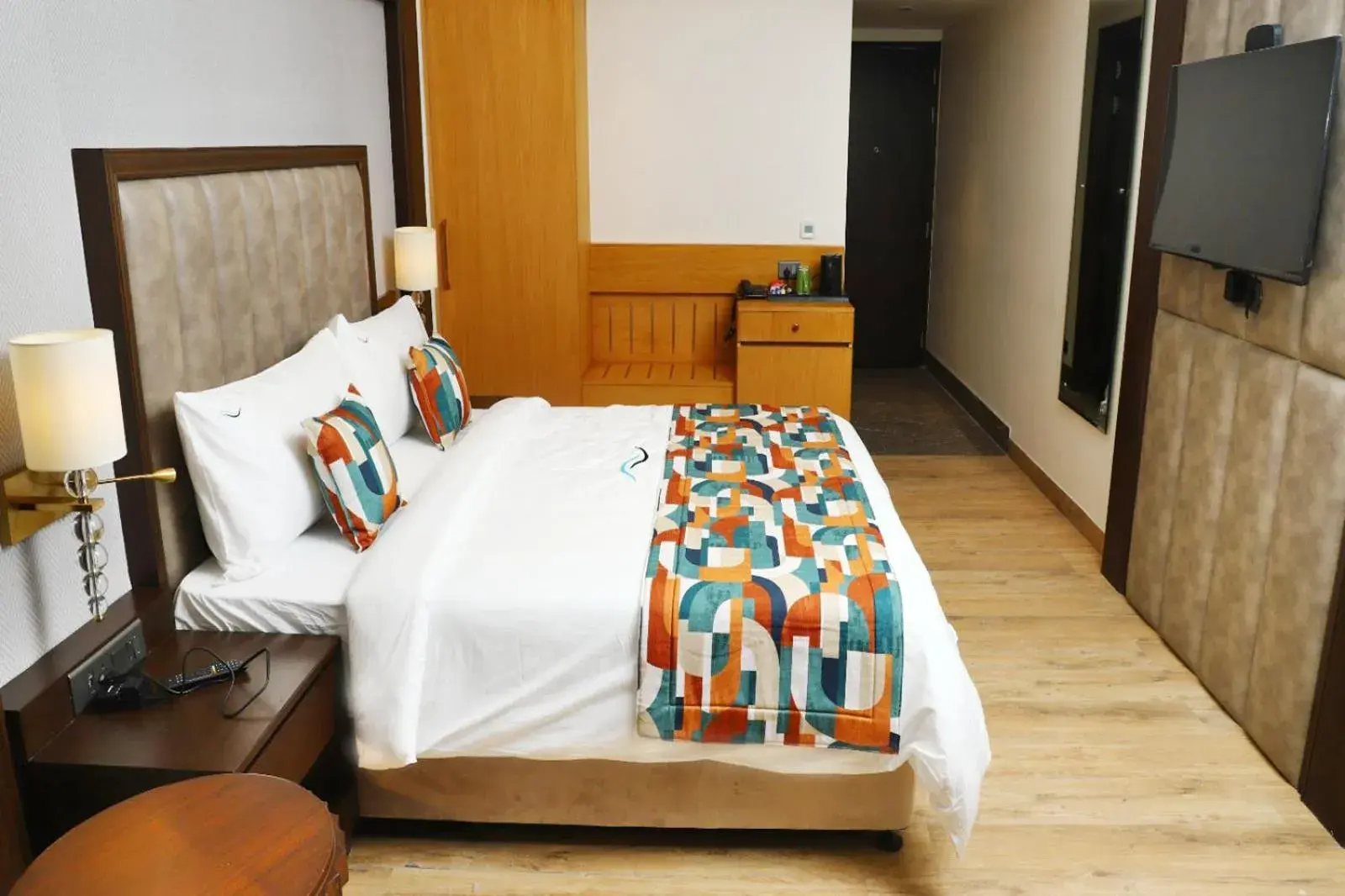 Superior King Room in BluSalzz Residence Amritsar Superior King Room in BluSalzz Residence Amritsar