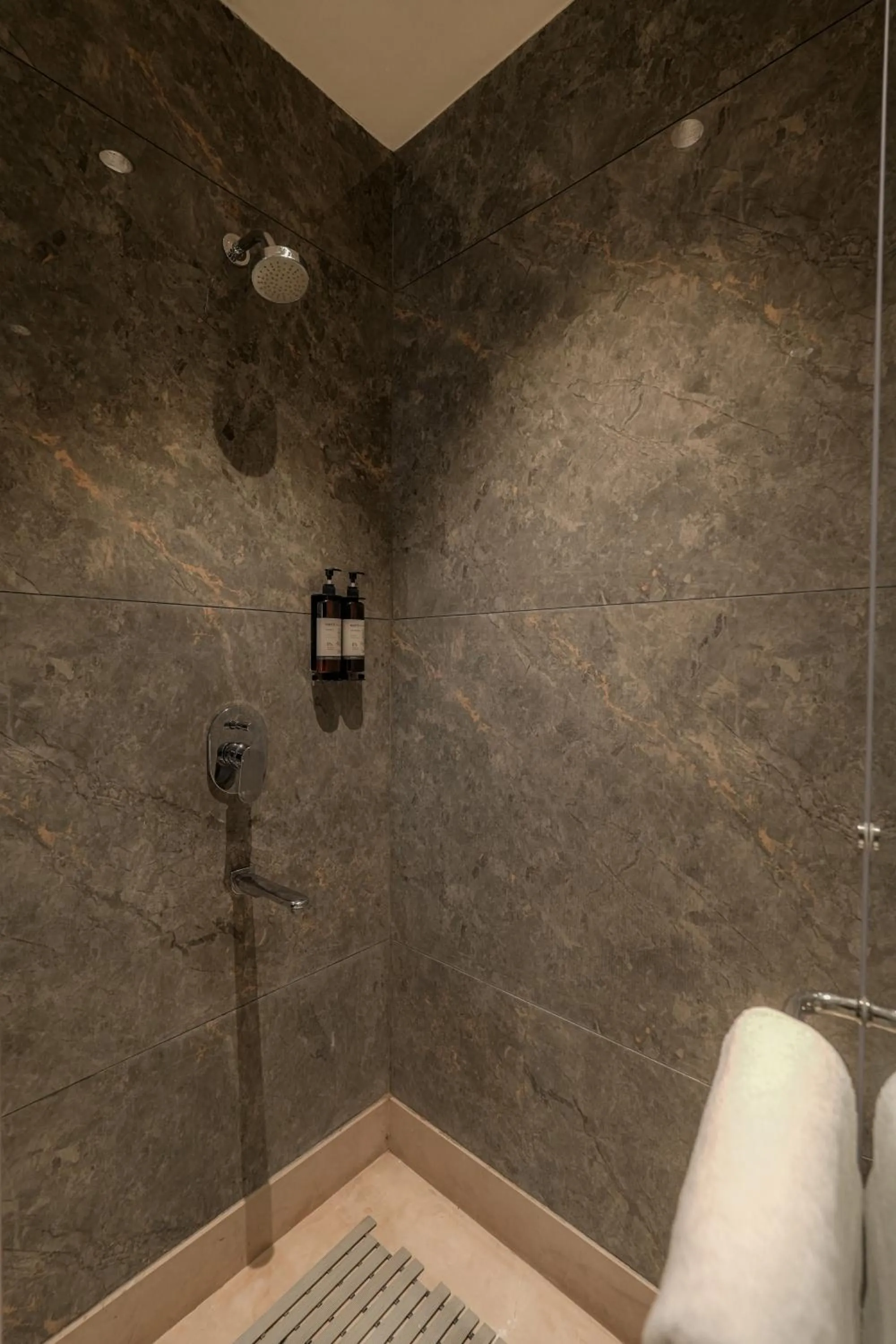 Shower in BluSalzz Residence Amritsar