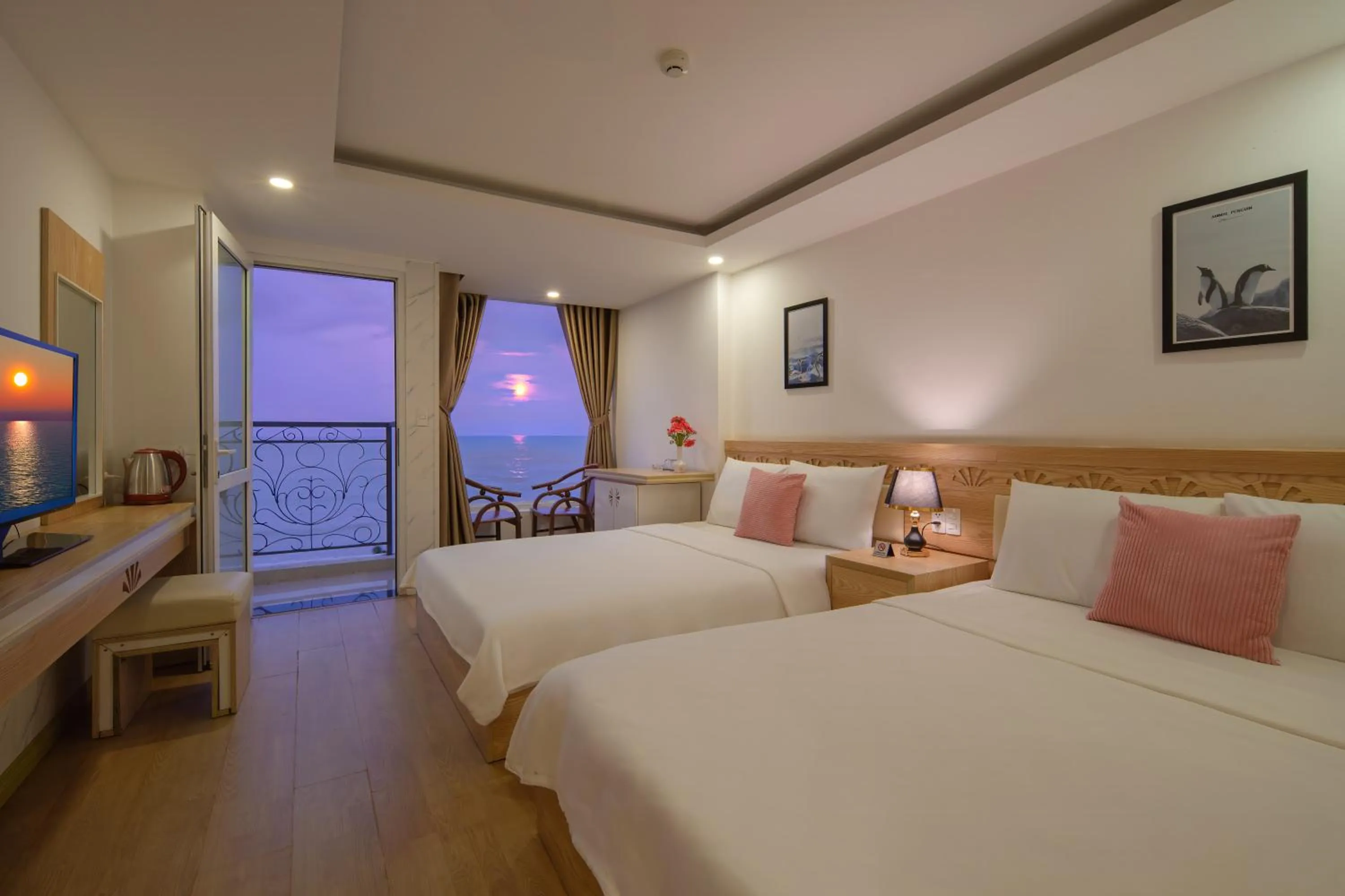 Bed in Nang Vang Hotel Nha Trang