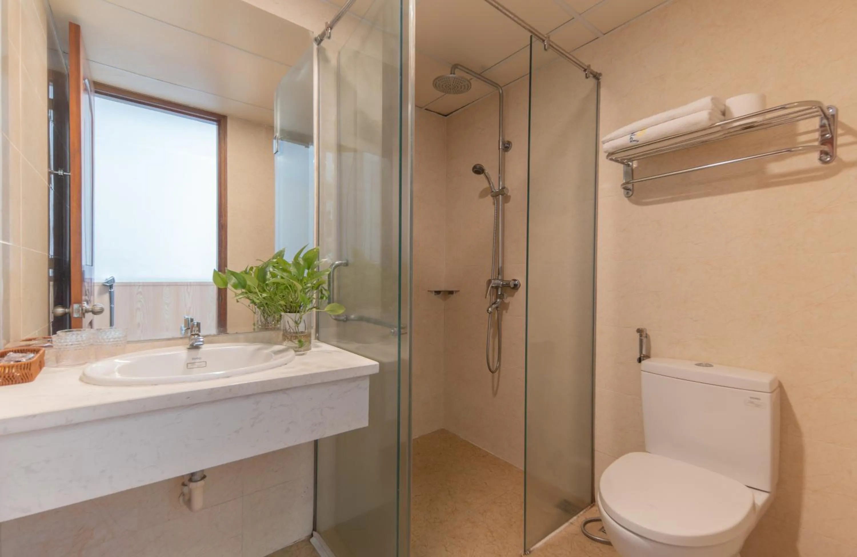 Toilet in Nang Vang Hotel Nha Trang