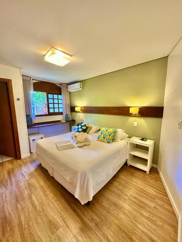 Photo of the whole room in Pousada La Lavande