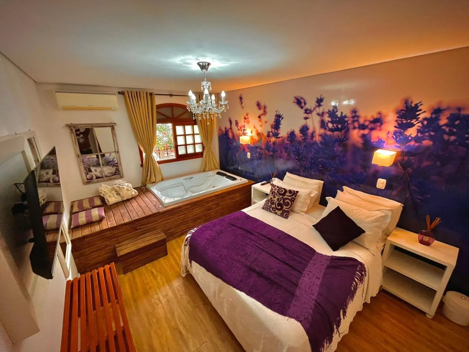 Hot Tub in Pousada La Lavande