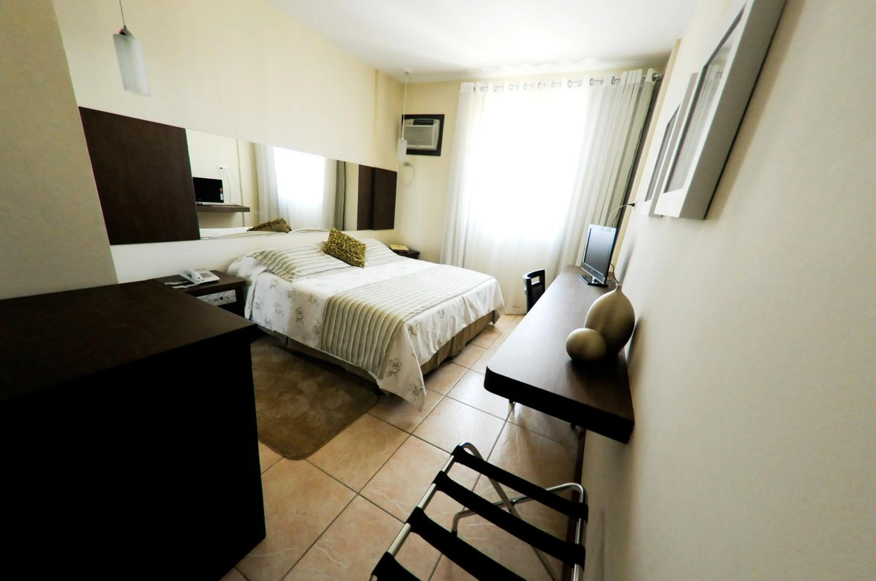 Photo of the whole room, Bed in San Michel Palace Hotel