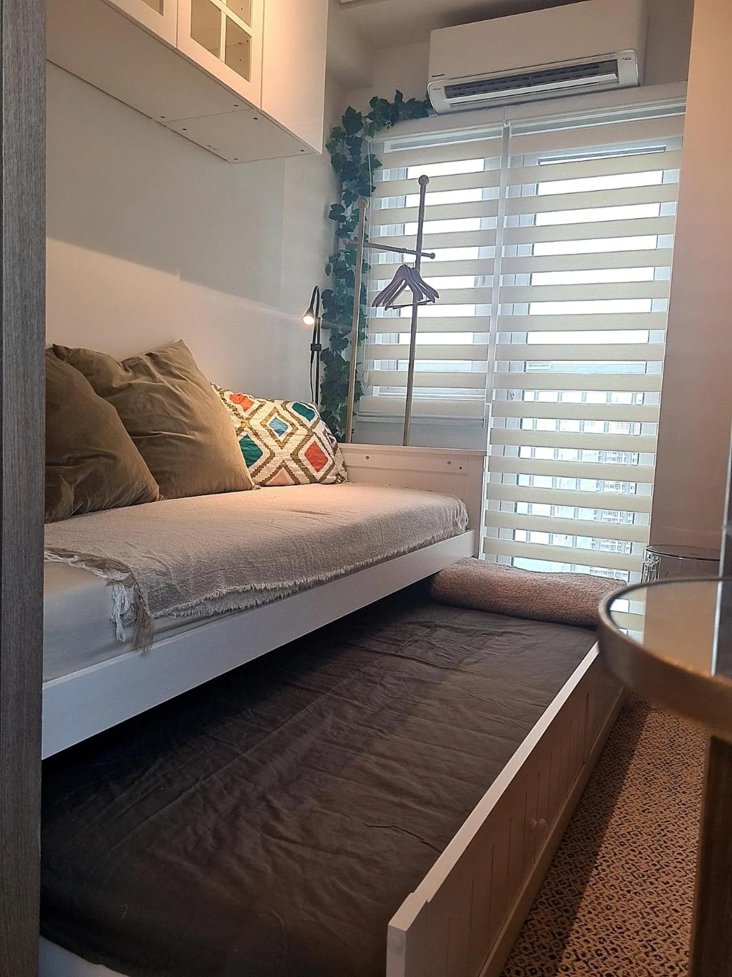 Bed in Cozy Penthouse 2BR Suite w Balcony - Amazing Manila Bay View and City Skyline near MOA