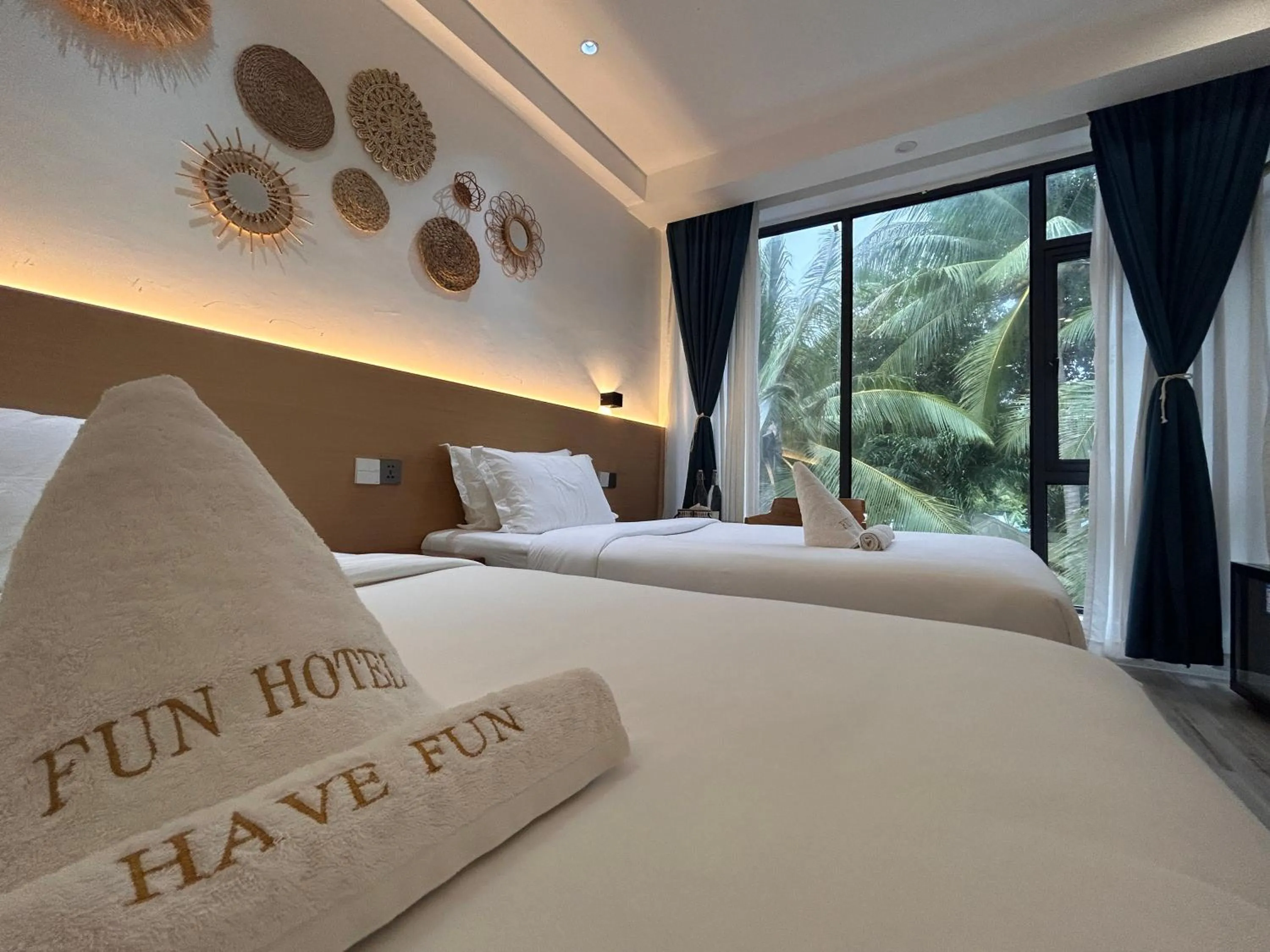 Photo of the whole room, Bed in Fun Hotel