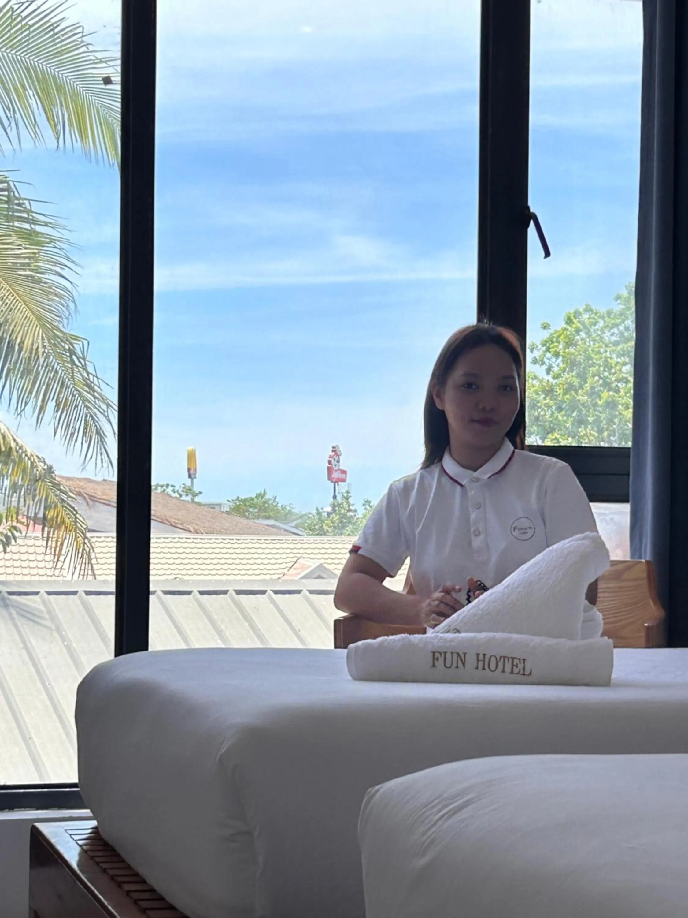 Natural landscape, Bed in Fun Hotel