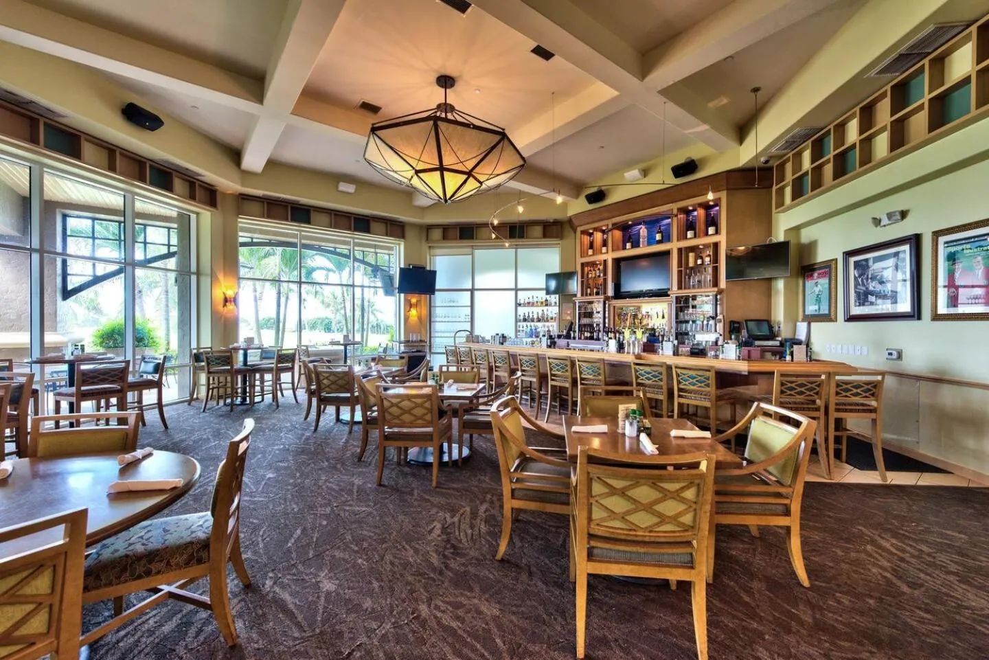 Restaurant/places to eat in Serene Naples Retreat: Golf-Resort Pool-Tennis-Gym