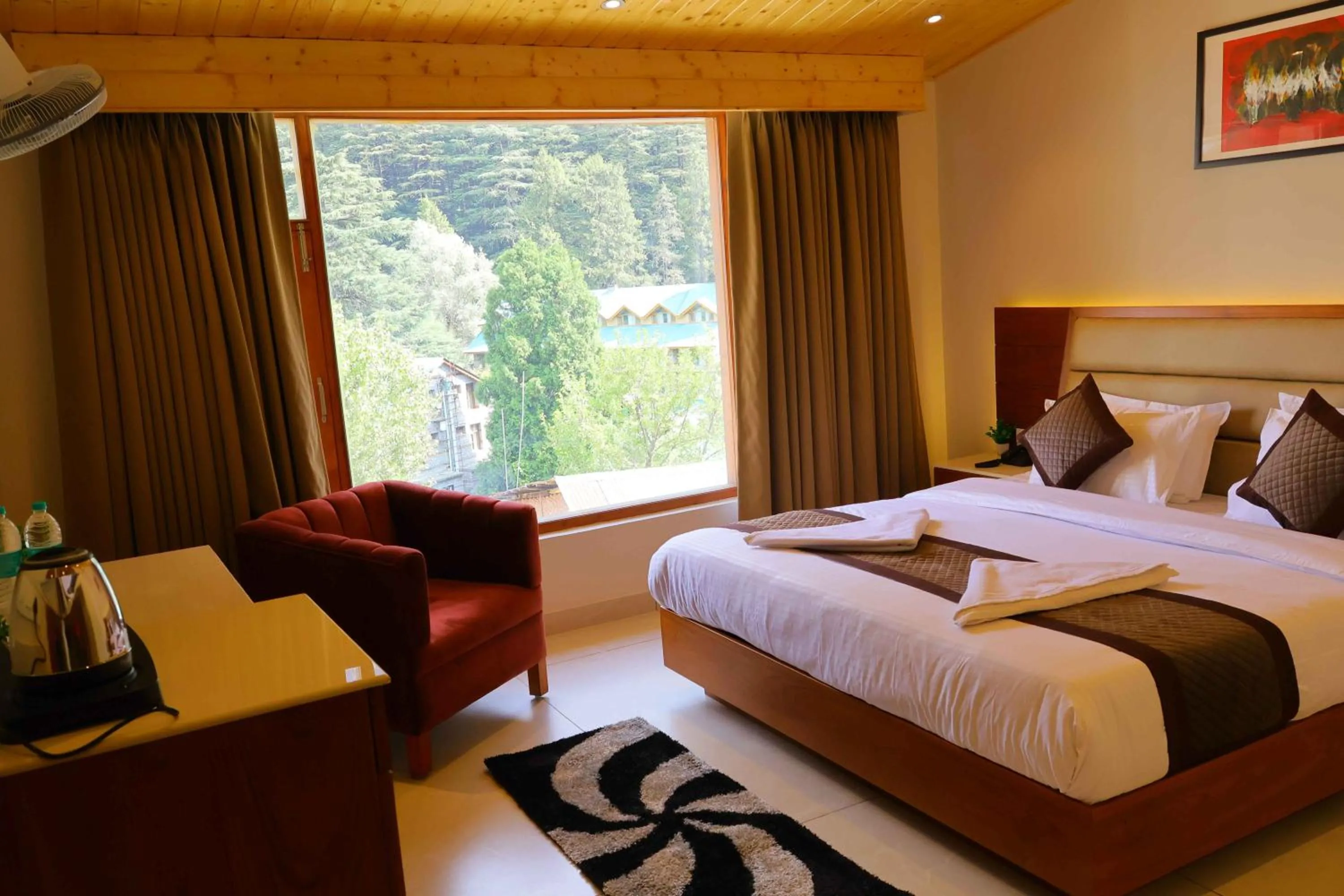 Natural landscape, Bed in Sa-Ba Manali Inn, Mall Road