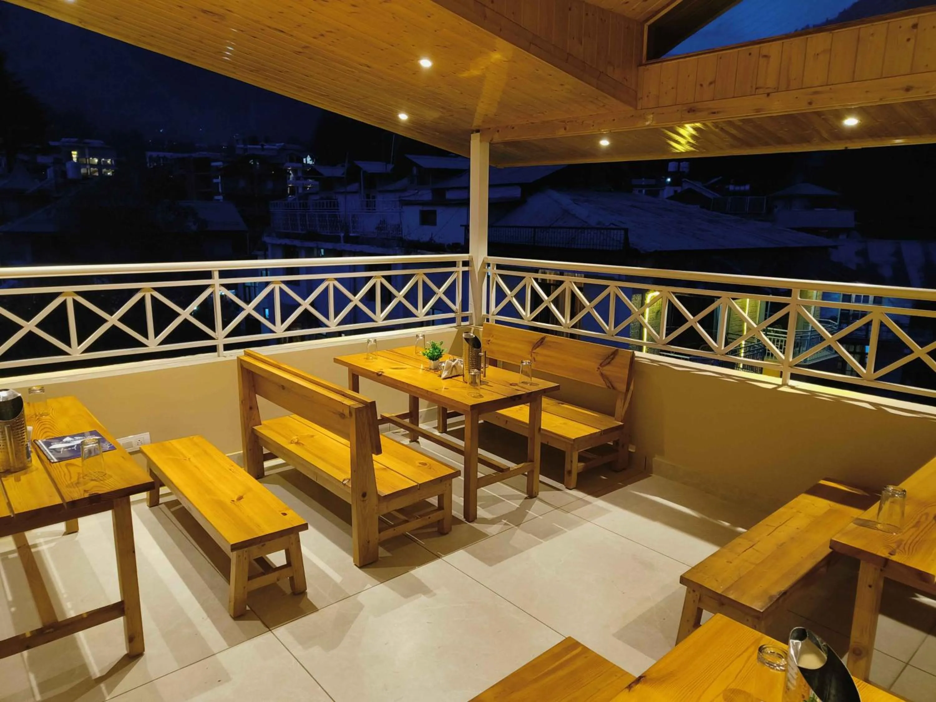 Restaurant/places to eat in Sa-Ba Manali Inn, Mall Road