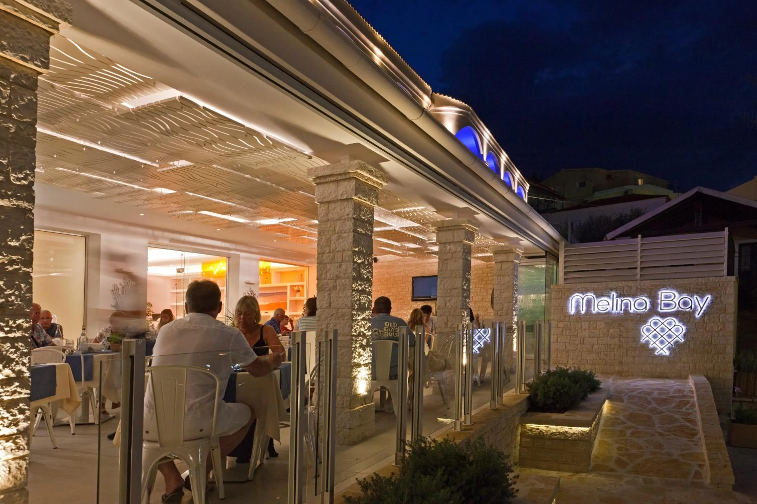 Restaurant/places to eat in Melina Bay Boutique Hotel