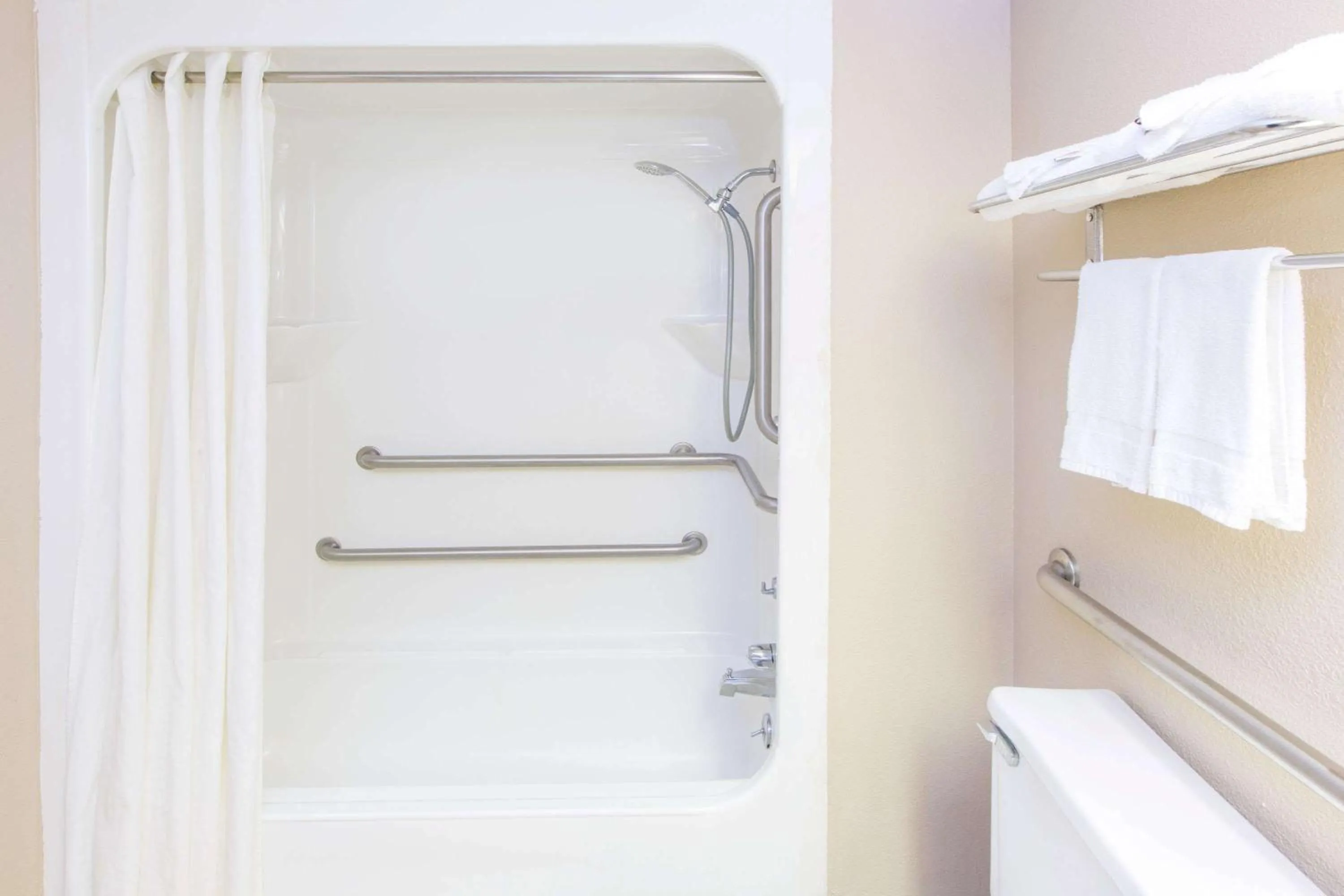 Bathroom in Super 8 by Wyndham Dothan