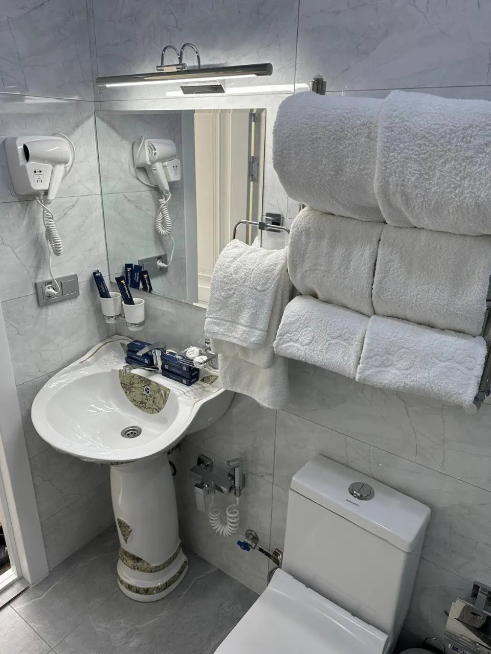 Shower in Panorama Hotel & More