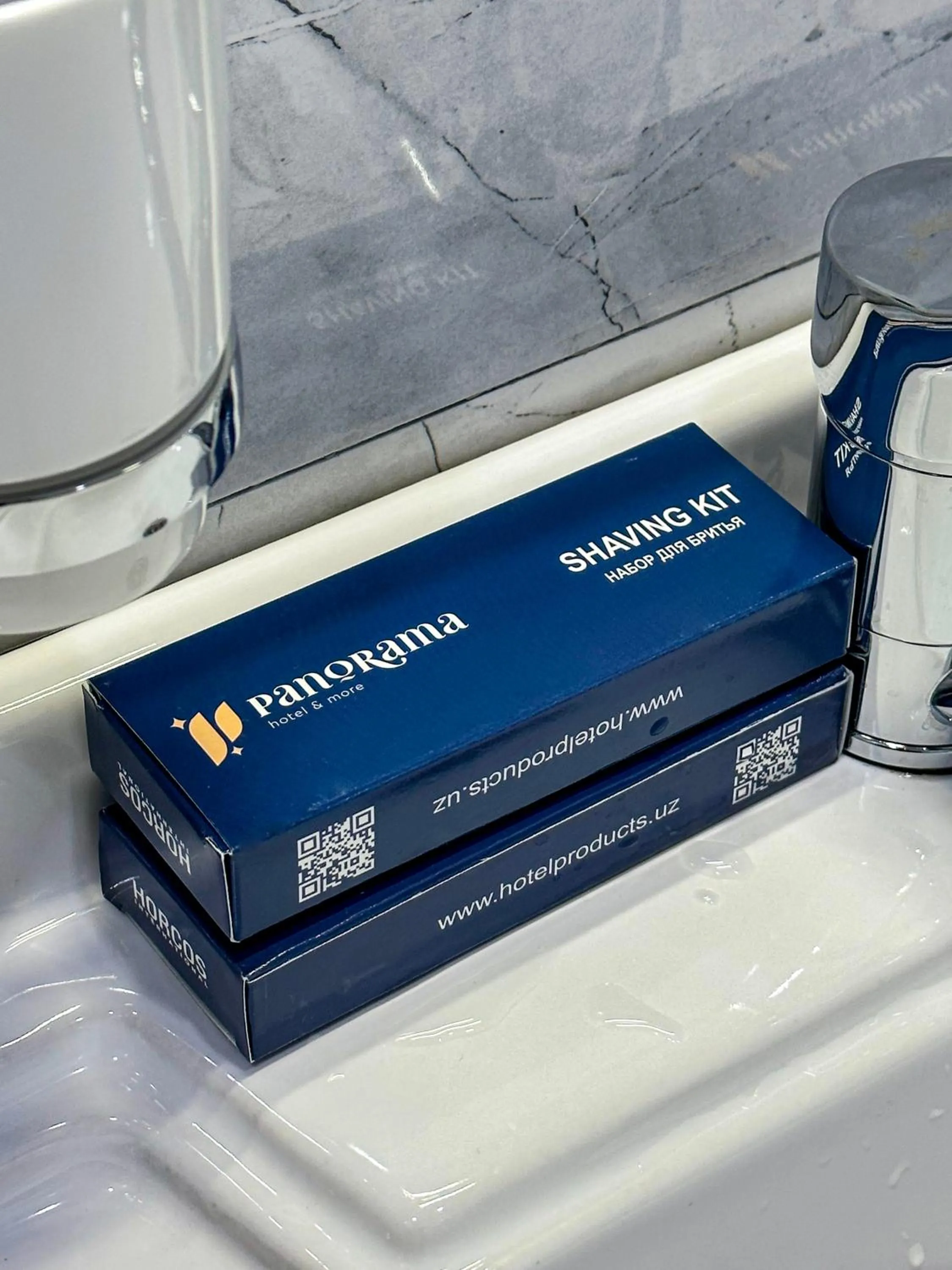 Shower in Panorama Hotel & More