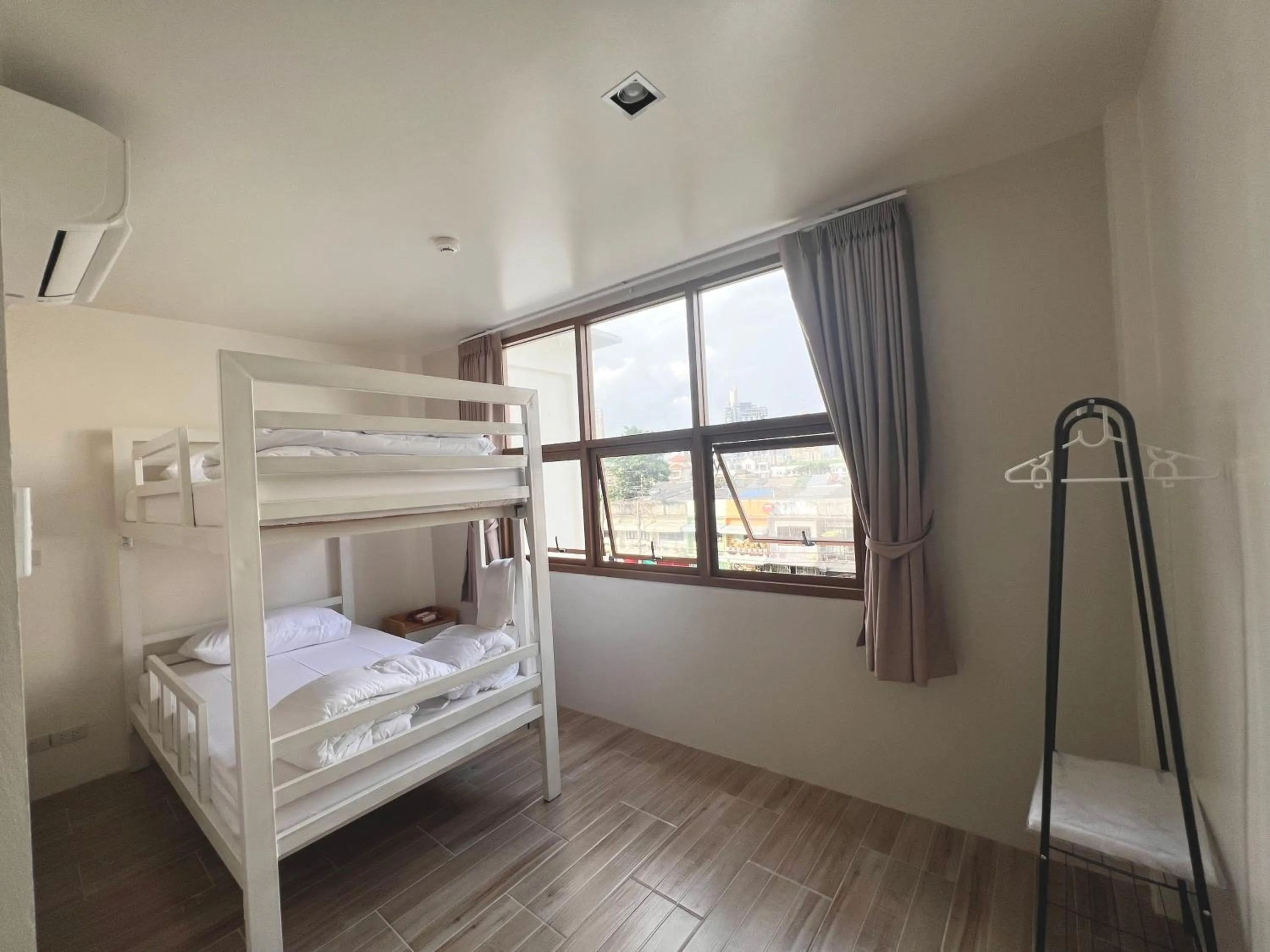 Photo of the whole room, Bed in Krung Tone Hostel