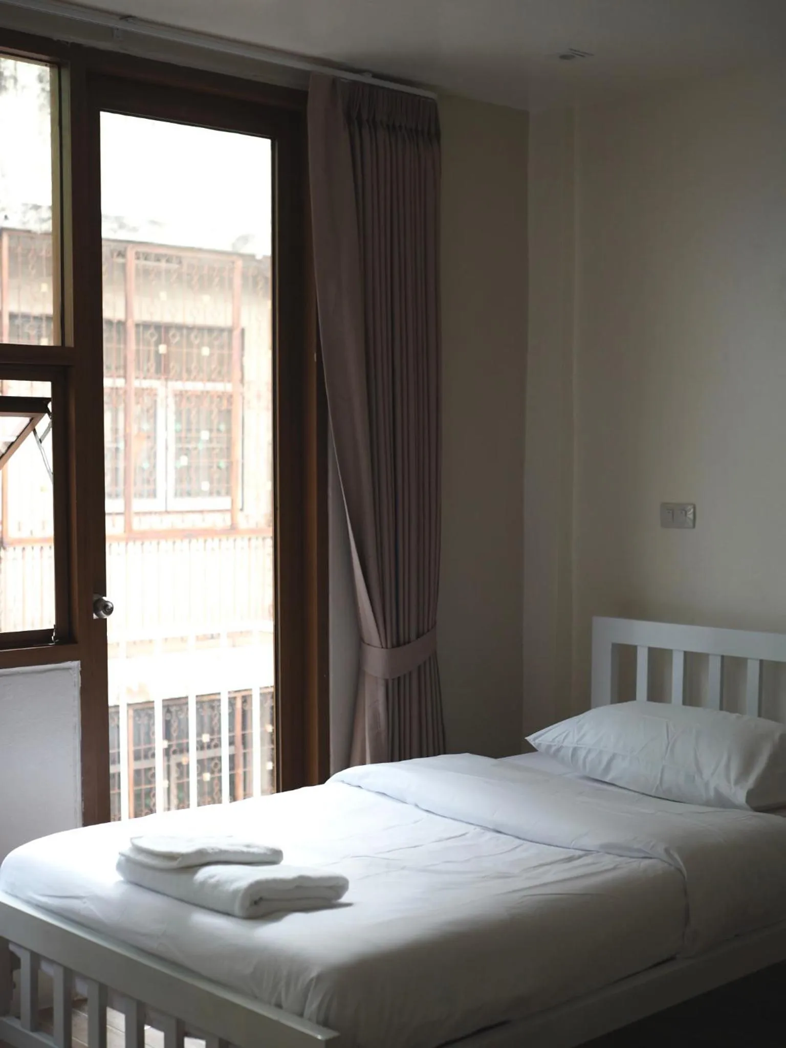 Bedroom, Bed in Krung Tone Hostel