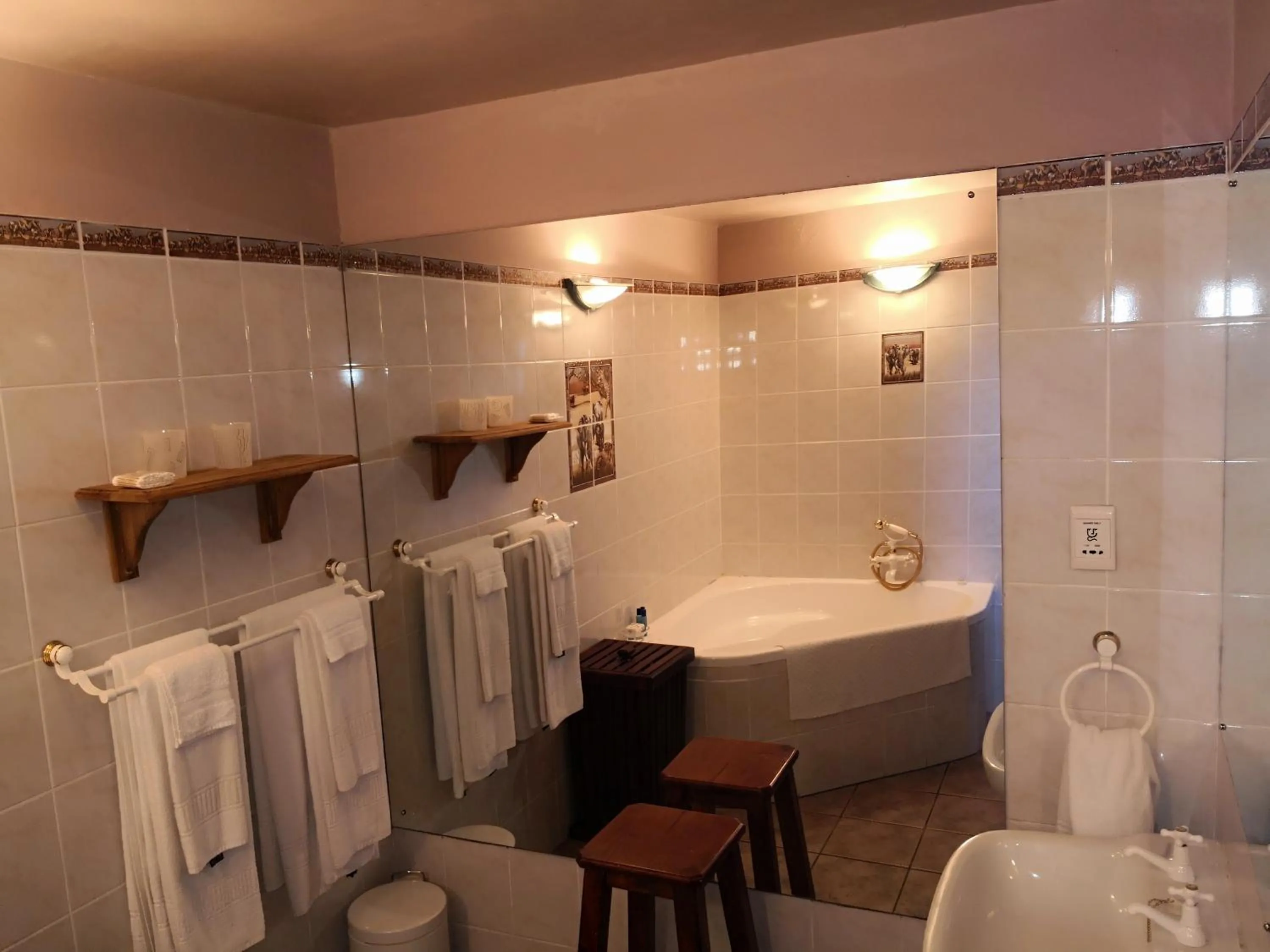 King Room with Spa Bath in Tsitsikamma on Sea Resort