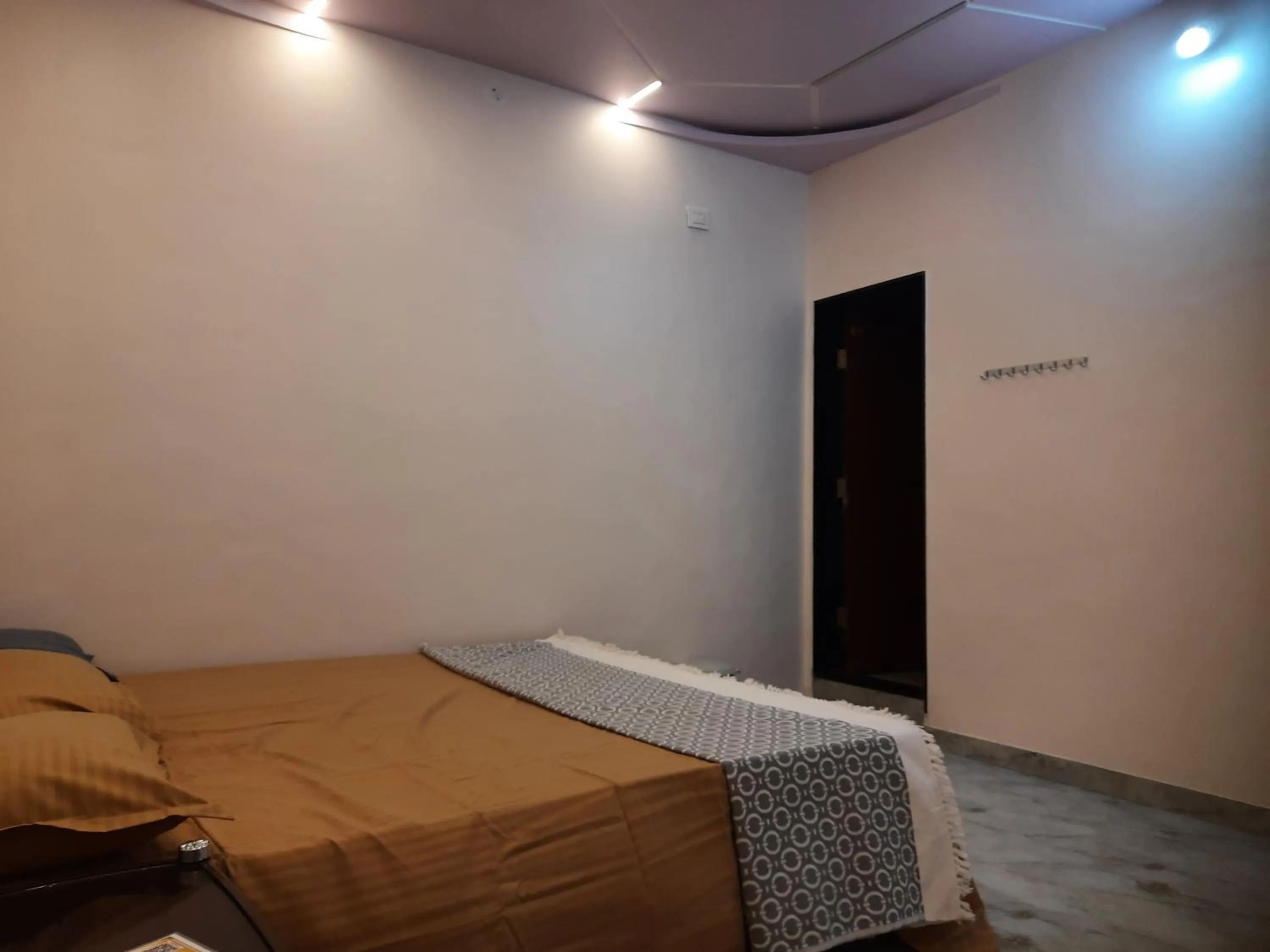 Shriguru Guest House Akkalkot