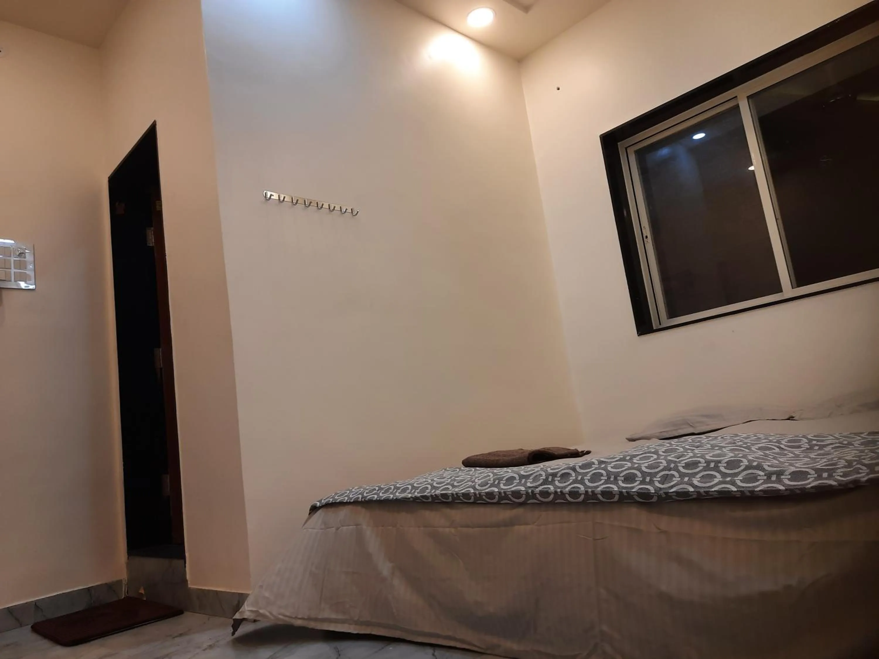 Shriguru Guest House Akkalkot
