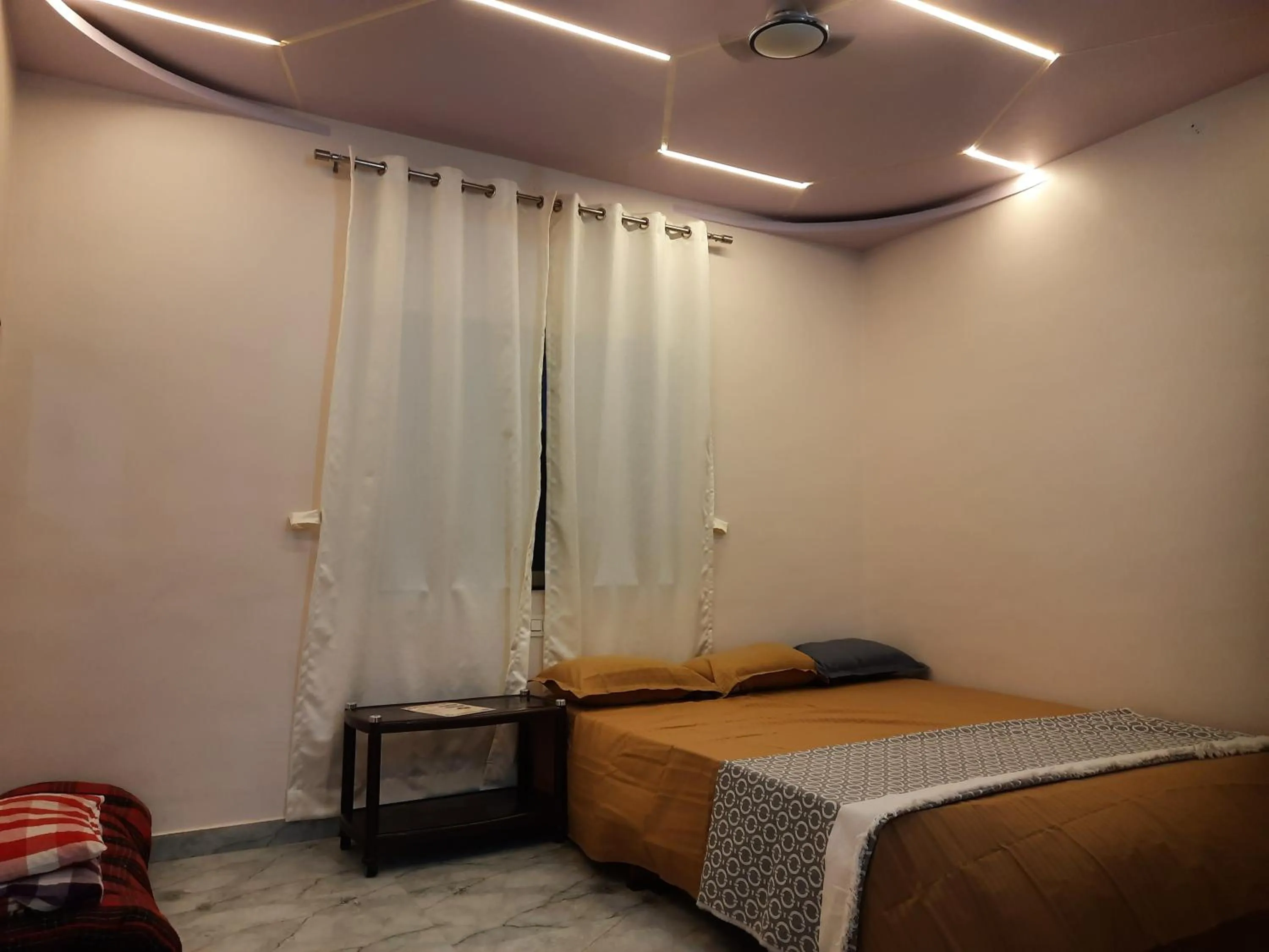 Shriguru Guest House Akkalkot