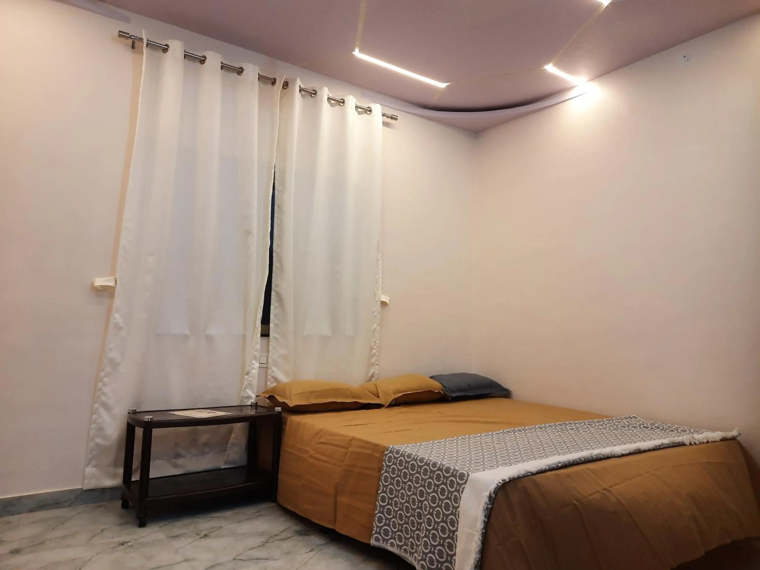Shriguru Guest House Akkalkot