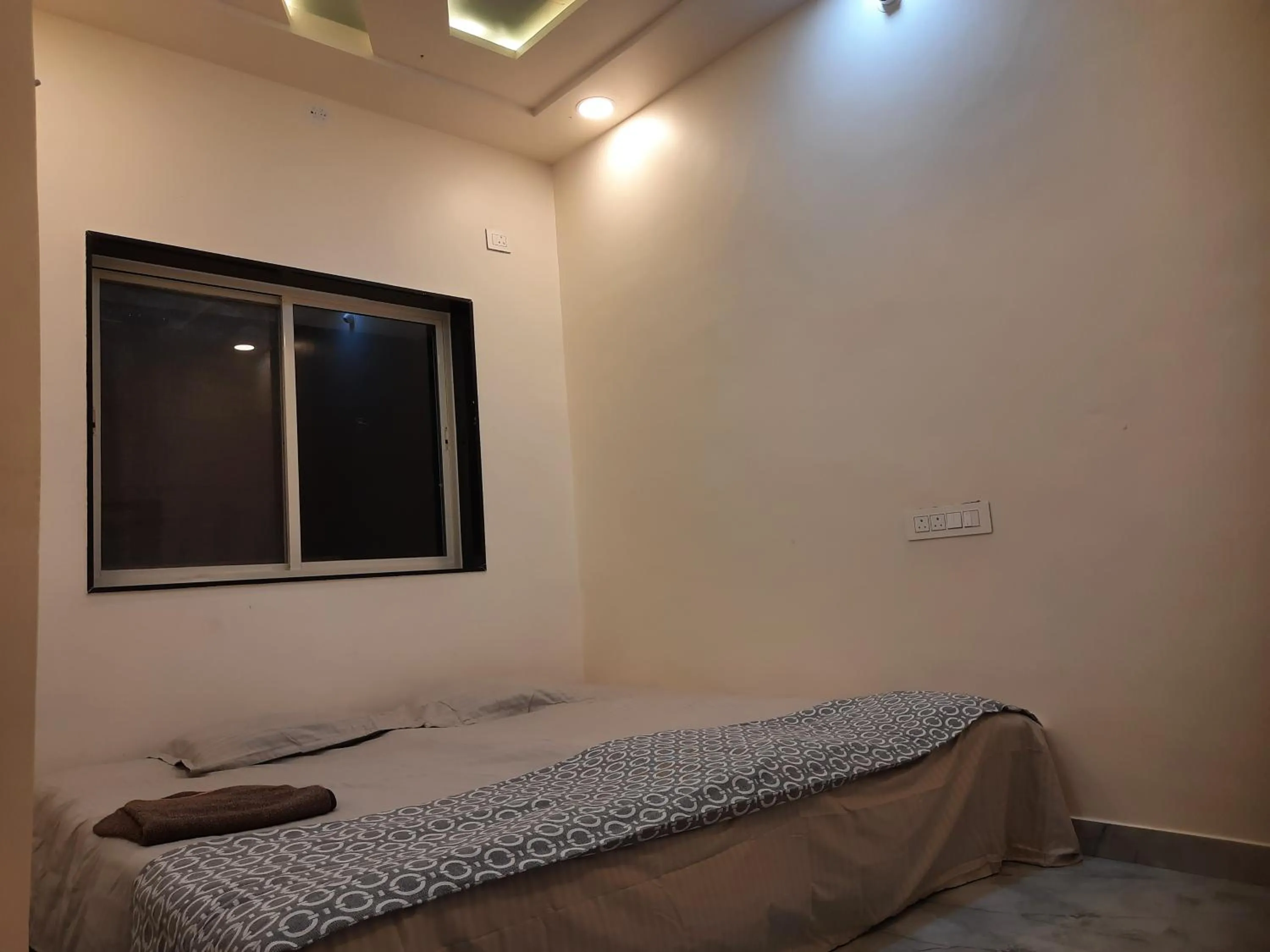 Shriguru Guest House Akkalkot